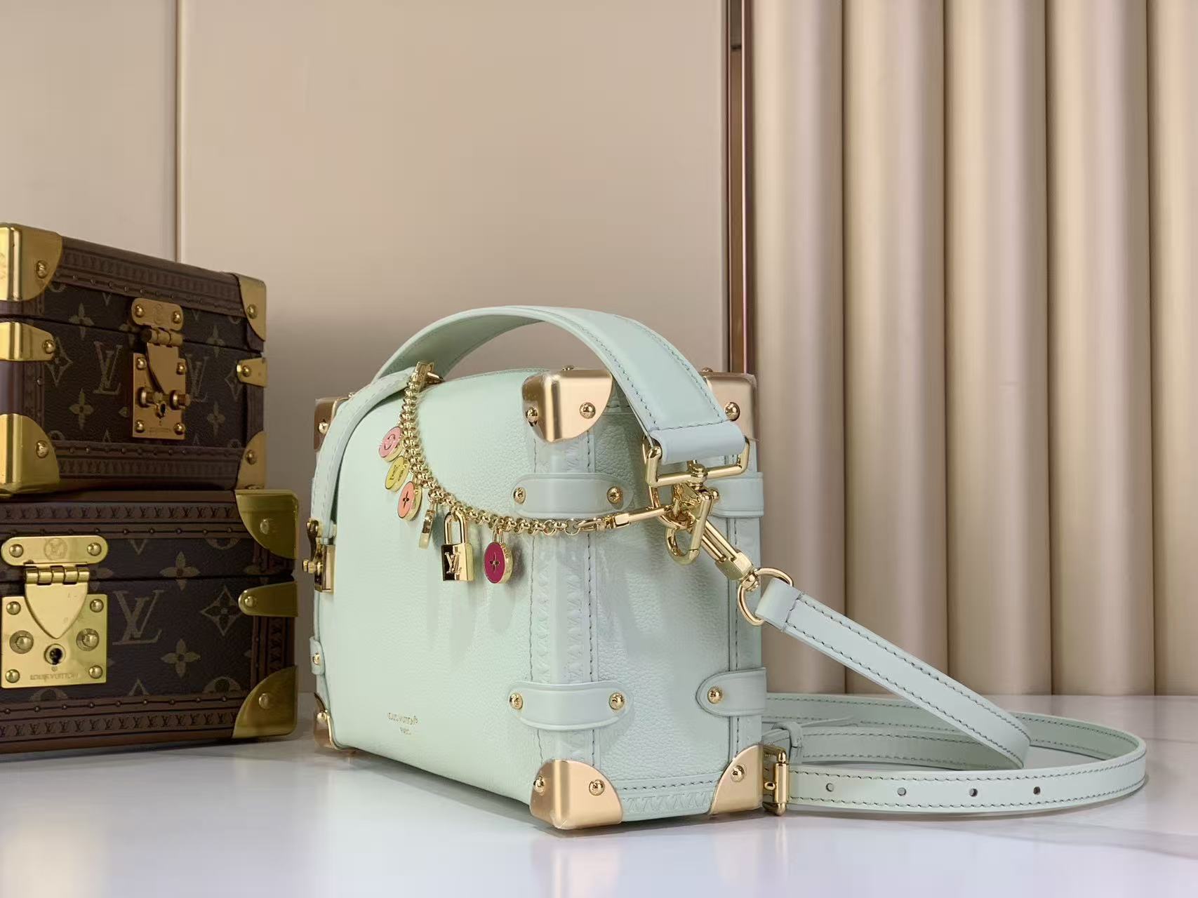 Louis Vuitton LV new Side TRUNK medium-sized handbag M27449