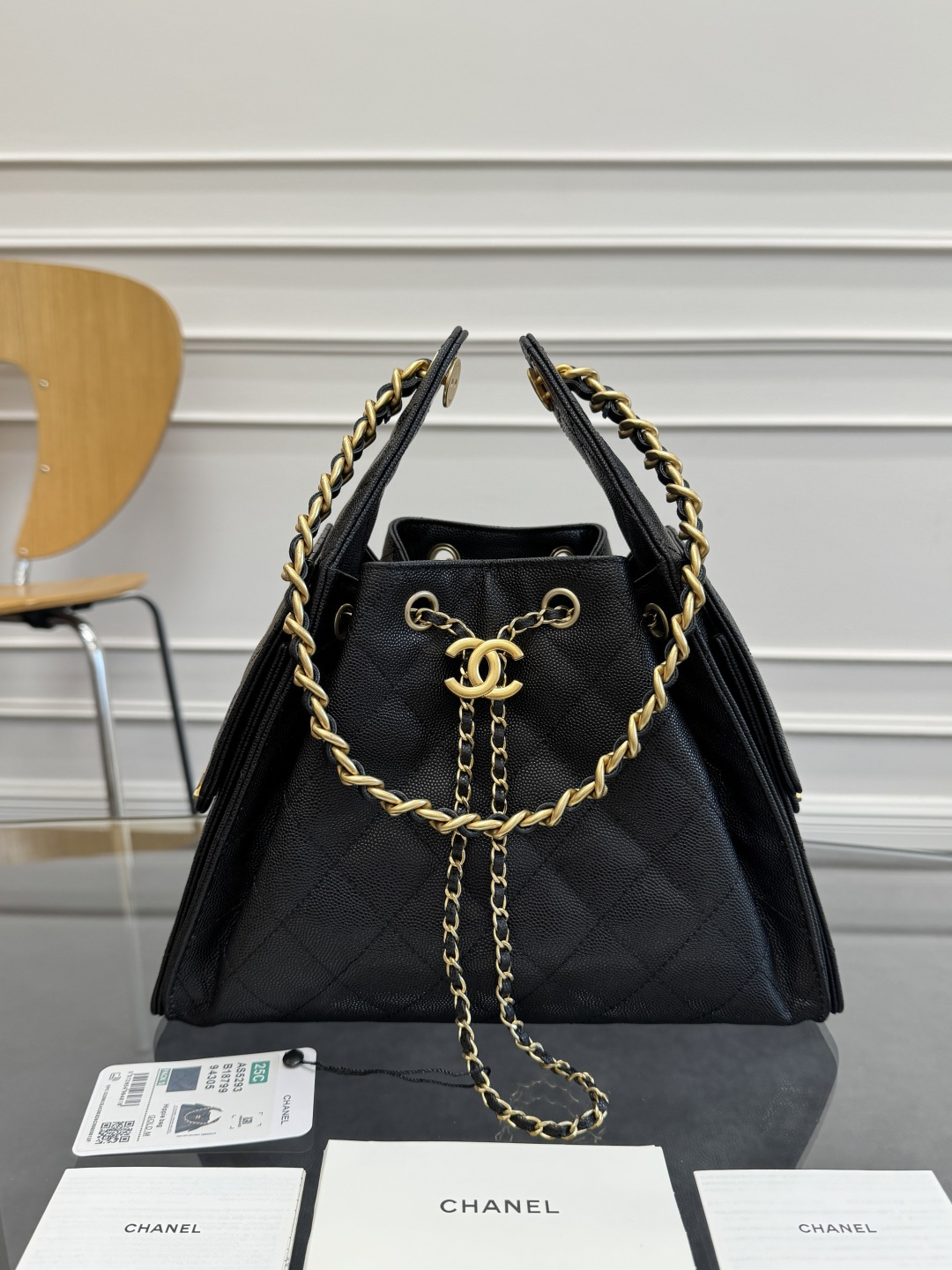 Chanel 25 Small Hobo Bag in Black