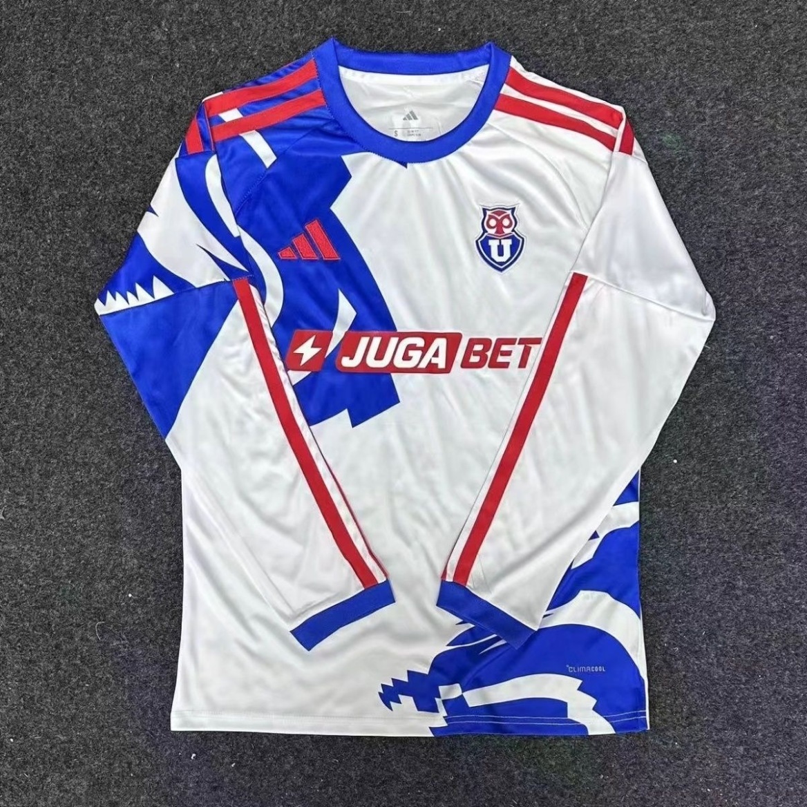 Chile University away long sleeved jersey 26/27