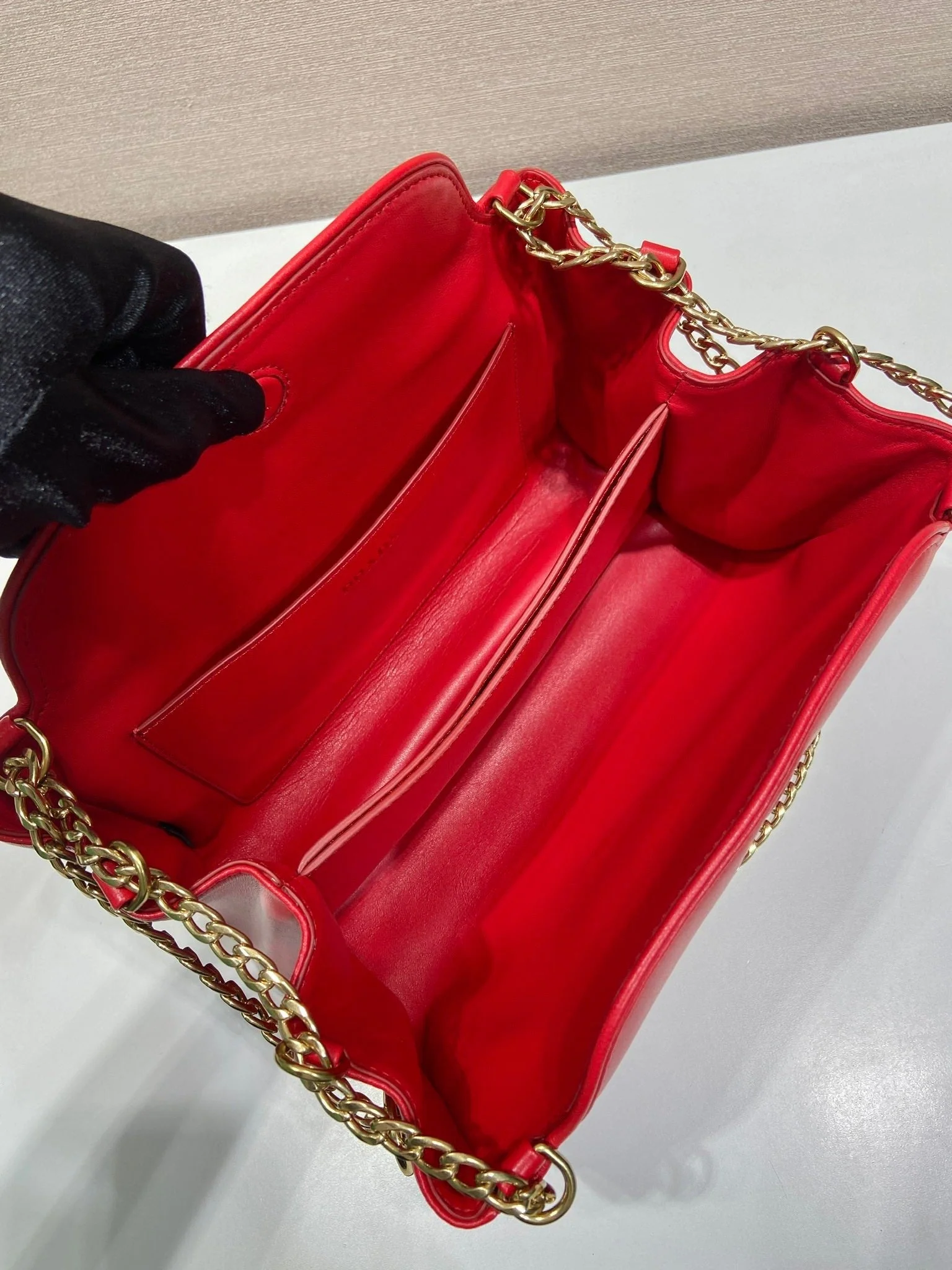 Prada Tumulte bag 24 red leather 280840