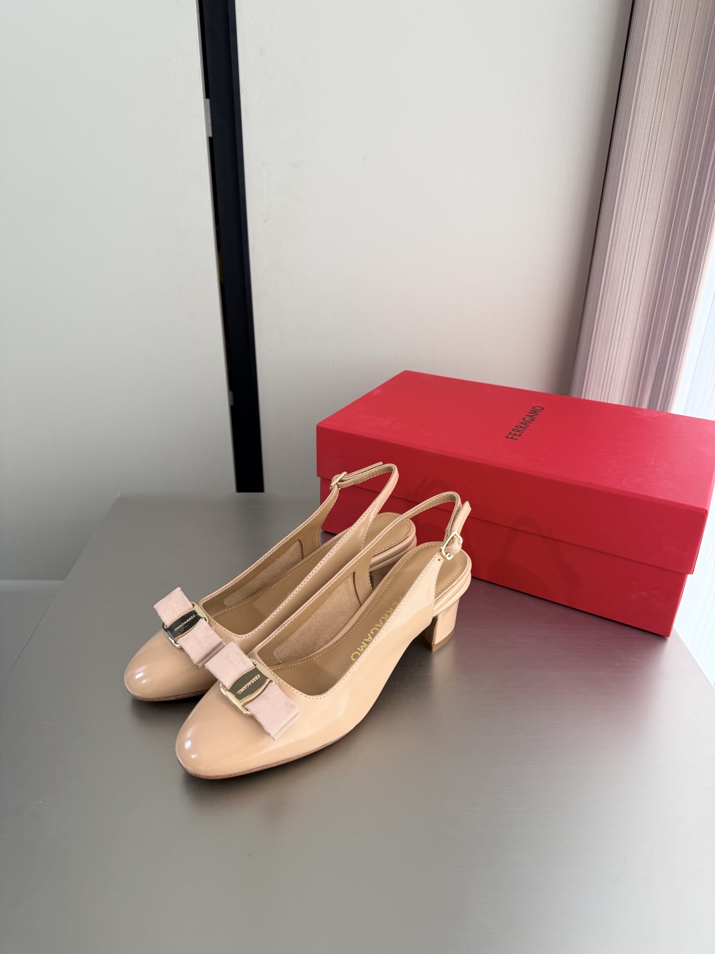 Ferragamo Shiny Leather Slingback