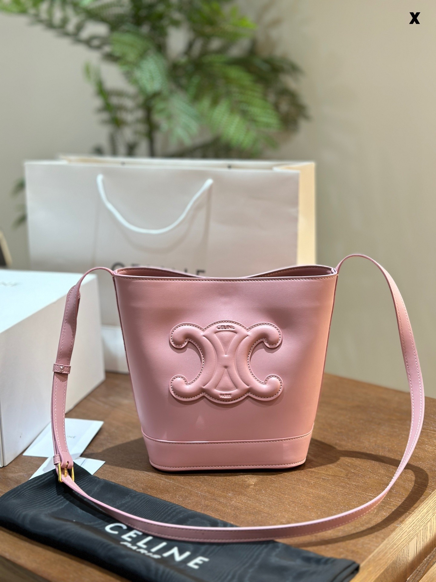 Celine Small Cuir Triomphe Smooth Leather 3D Logo Patch Shoulder Bucket Tote Bag - KAIROO