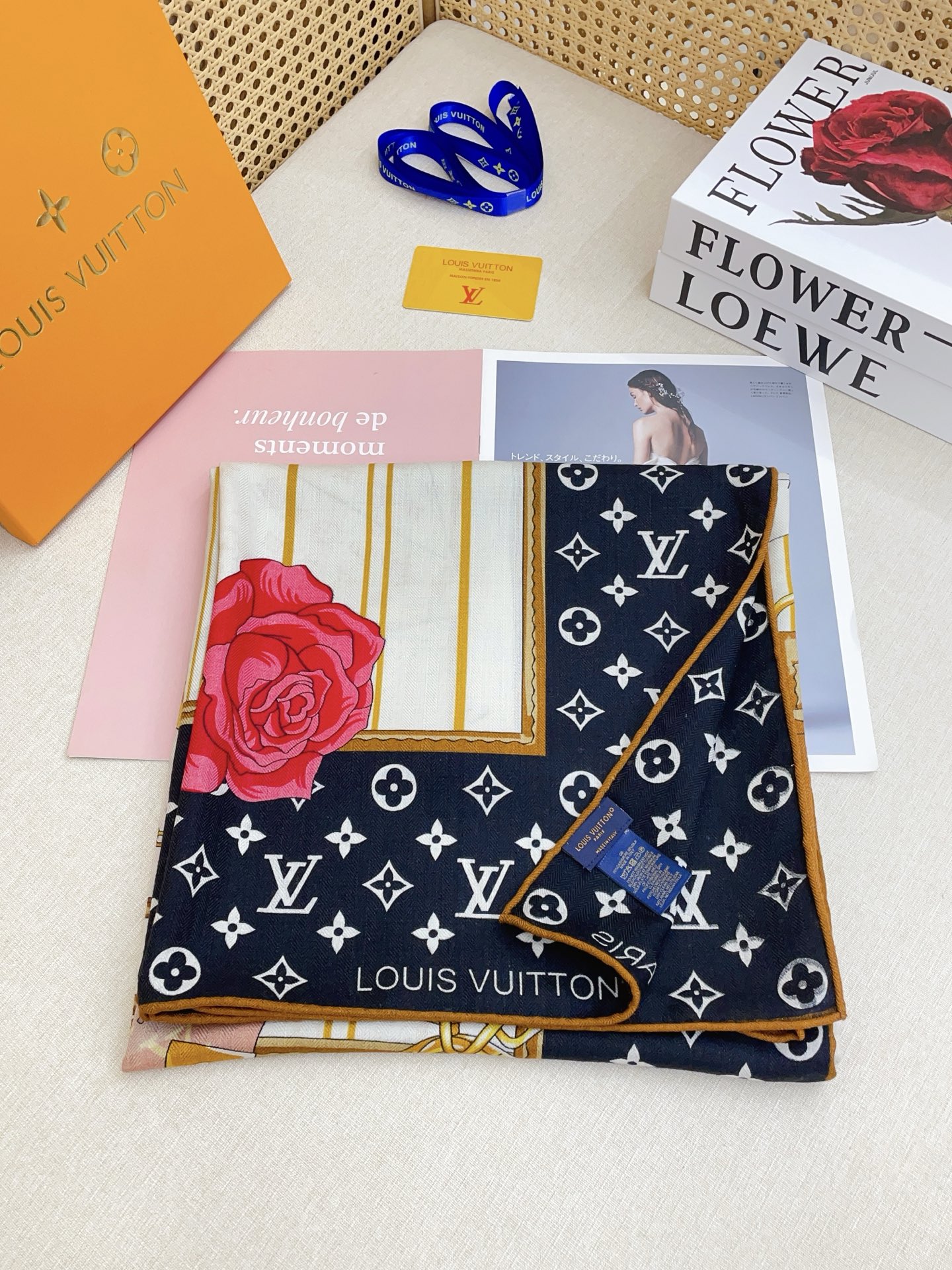 Louis Vuitton LV Sweet Escape Shawl 140cm