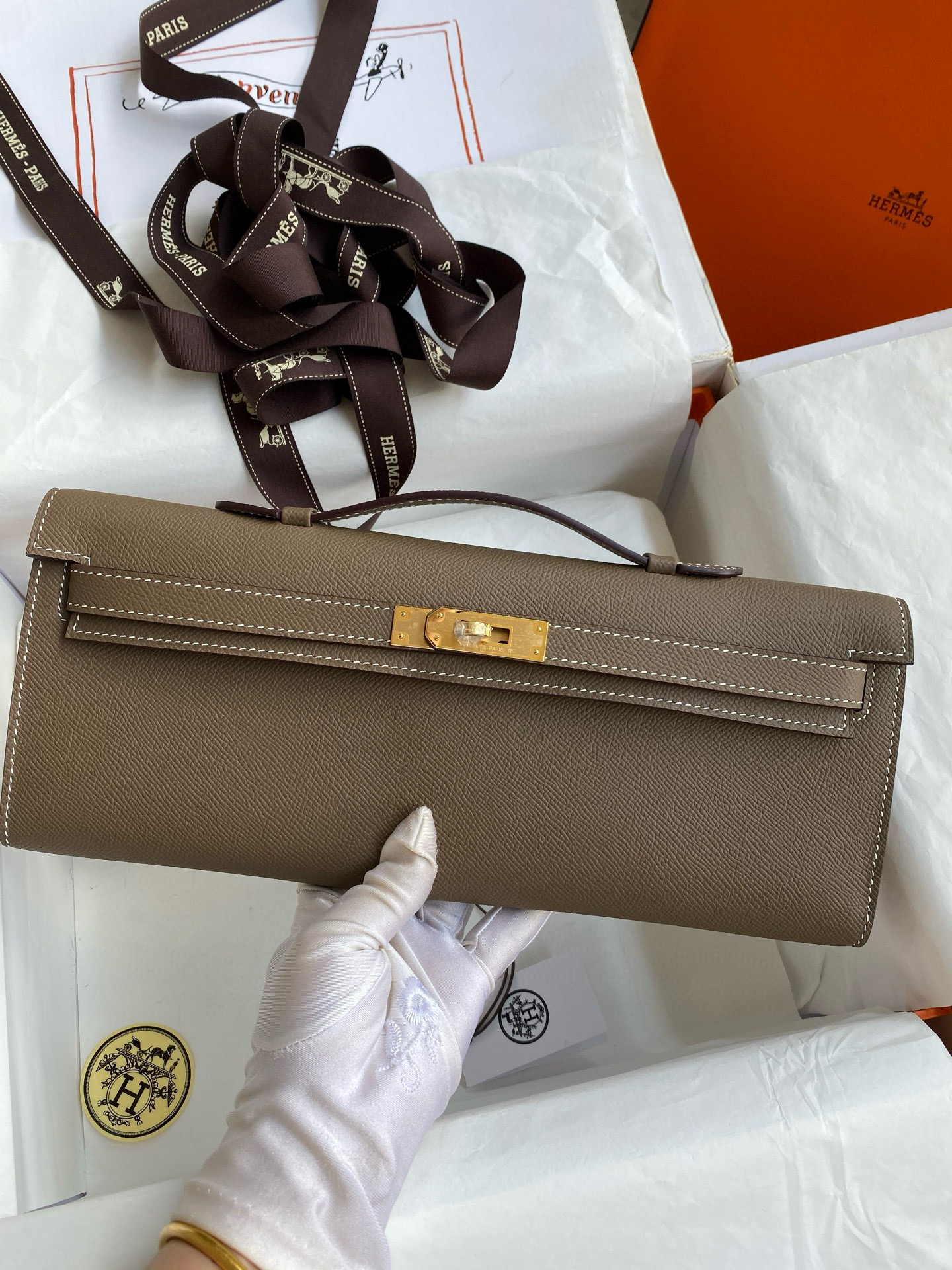 Hermes Etoupe Epsom Kelly Cut clutch Gold Hardware