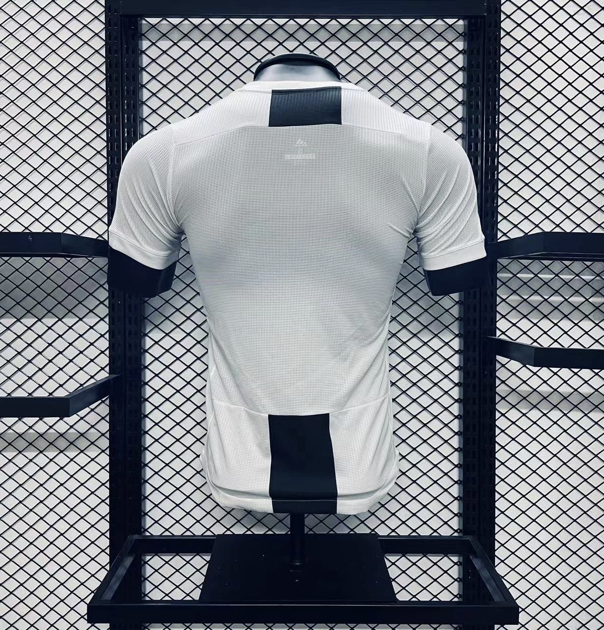 Player Version Retro Juventus 18/19 Home