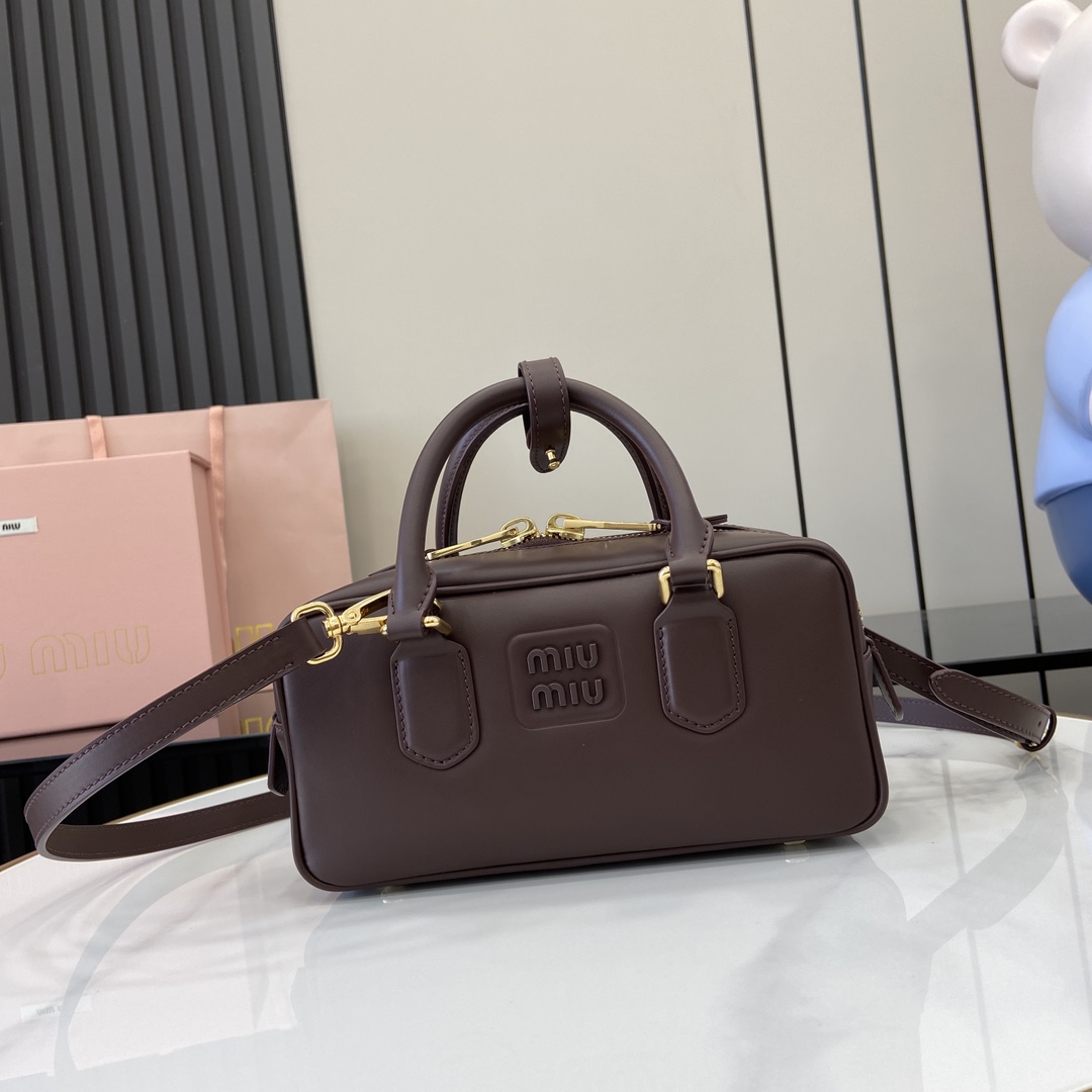 Miu miu Briarwood Medium Aarcadie Leather Bag 5BB142