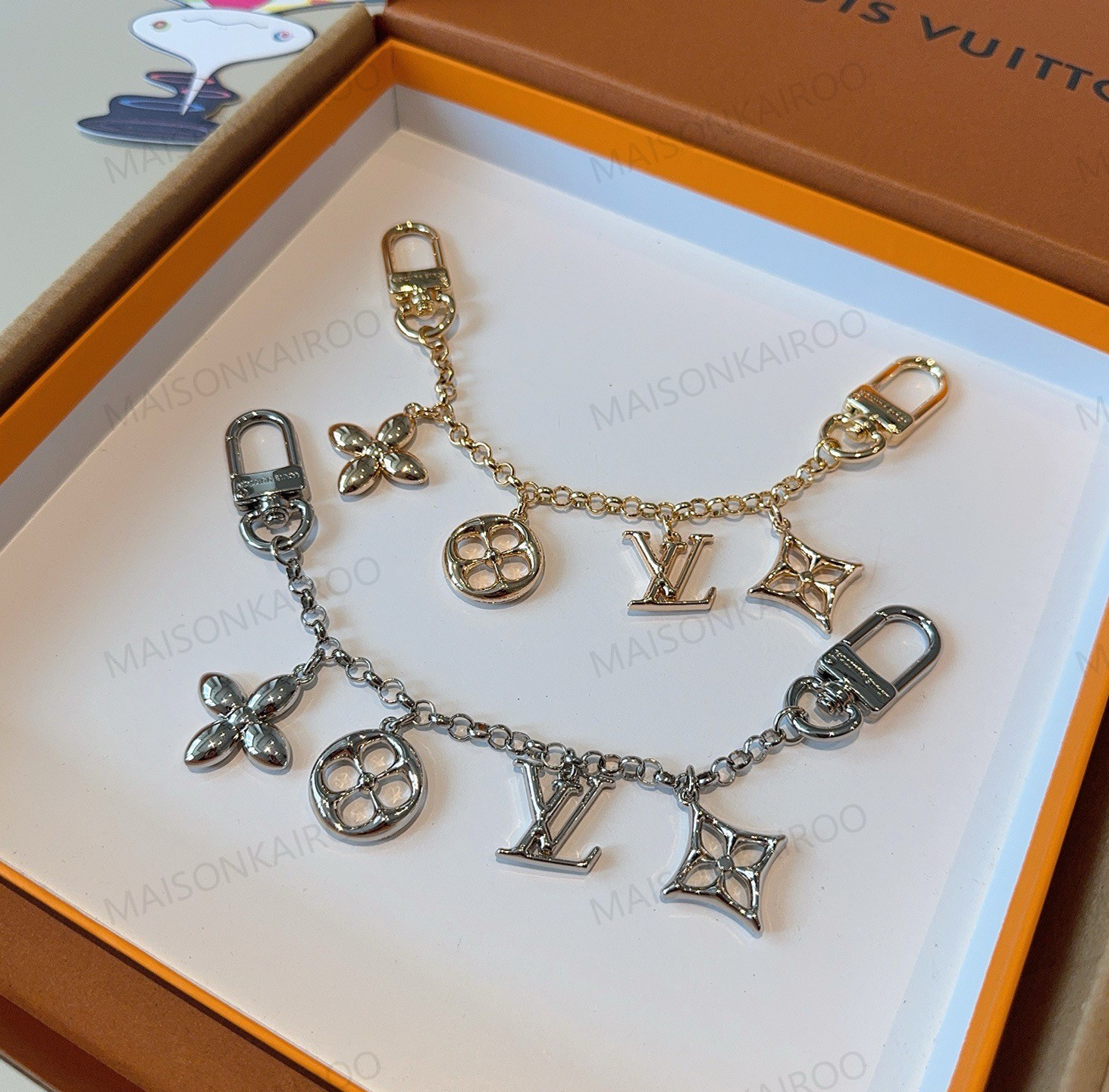 Louis Vuitton LV Floral Multi-Charm Chain Bag Charm - KAIROO