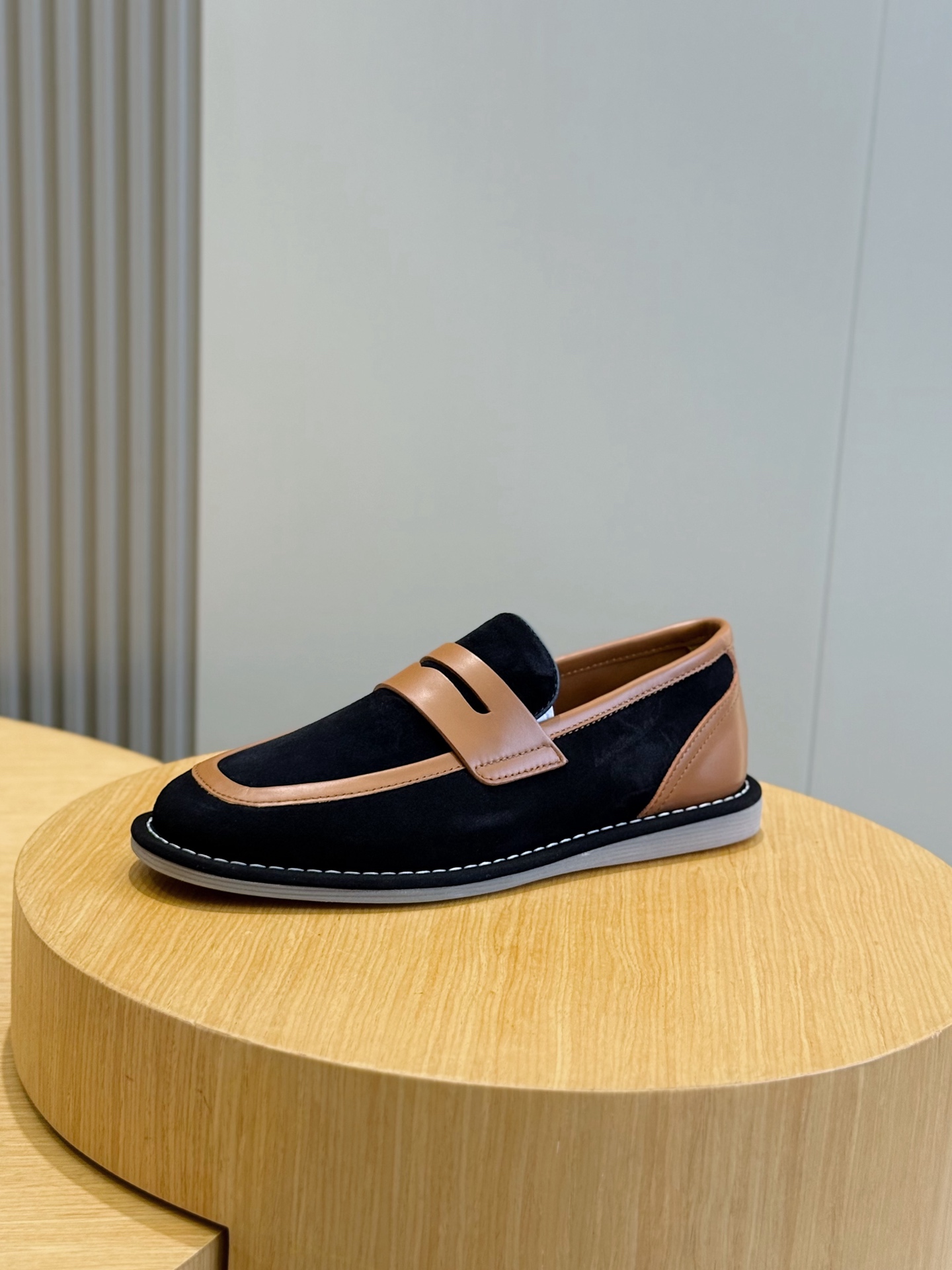 Dolce Gabbana Men's Suede Florio Loafer