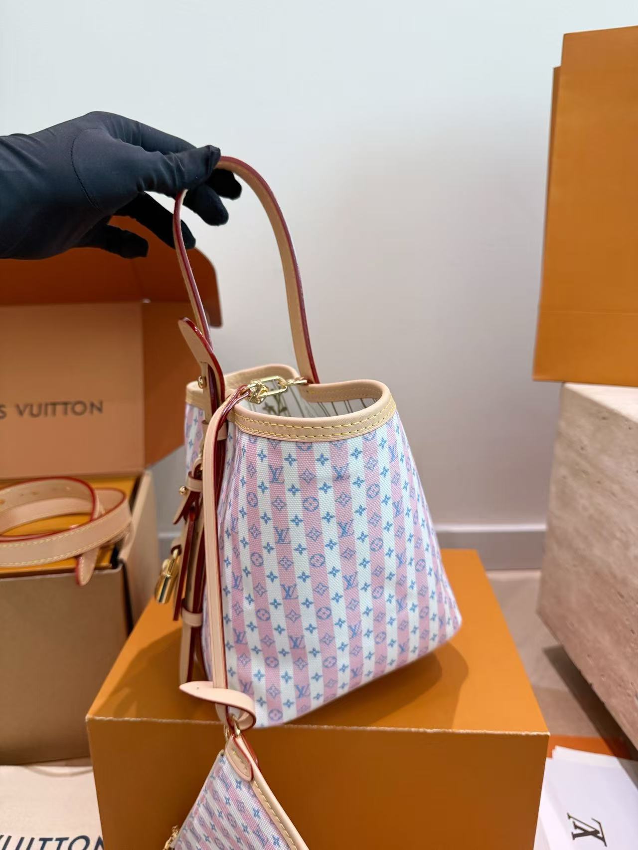 Louis Vuitton LV new all in bb handbag