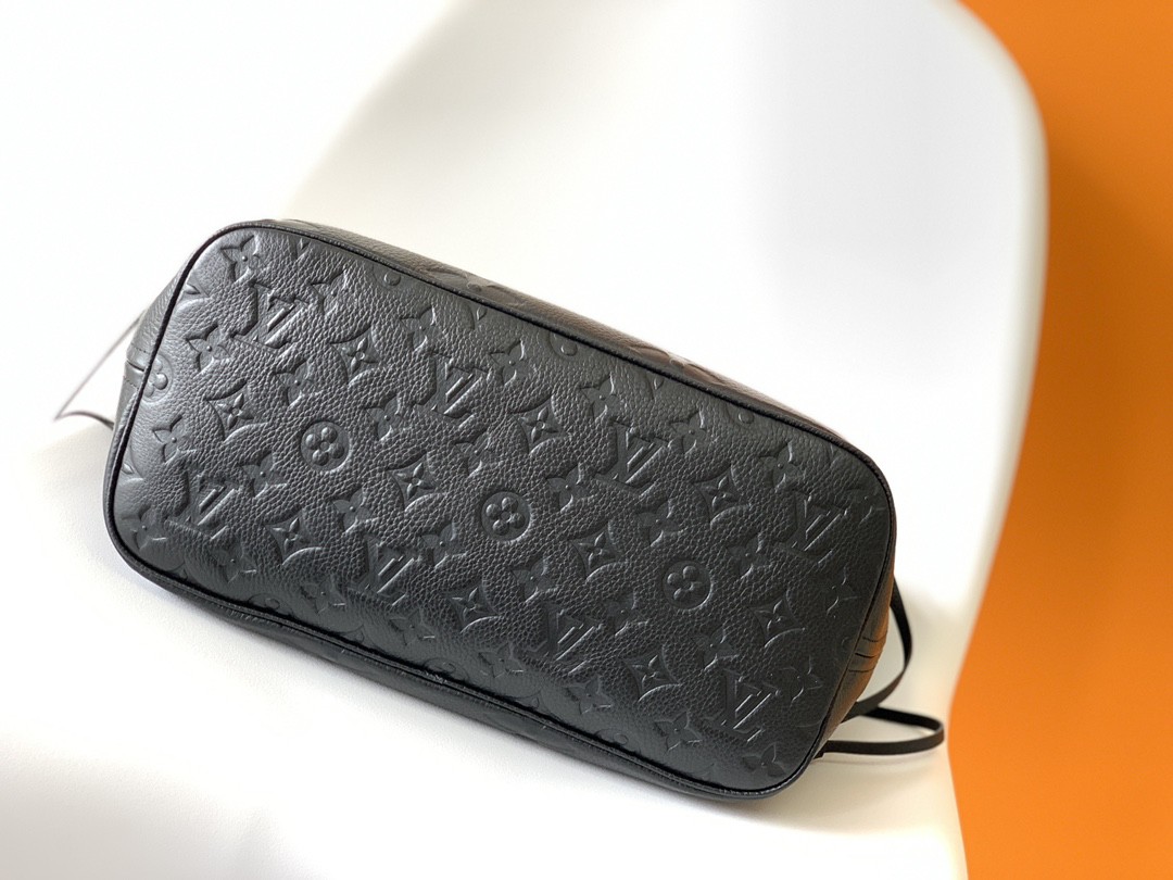Louis Vuitton LV Neverfull medium bag