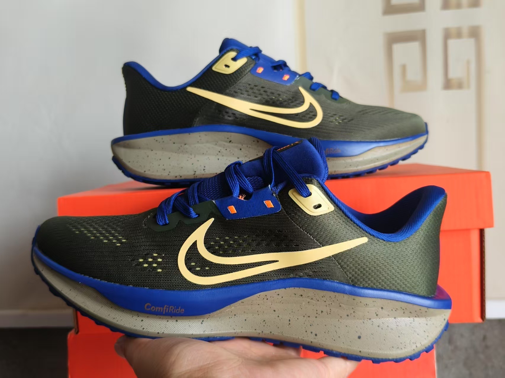 HQ3223-325 US Men's Sizes6 to 11 in half sizes Green Blue Gen6 Shoes tianlong