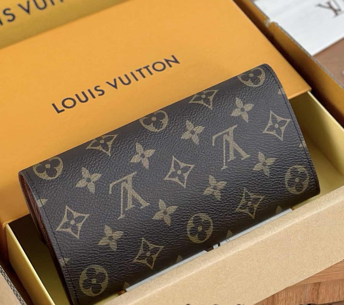 M60697 LV Emilie Wallet Monogram Canvas