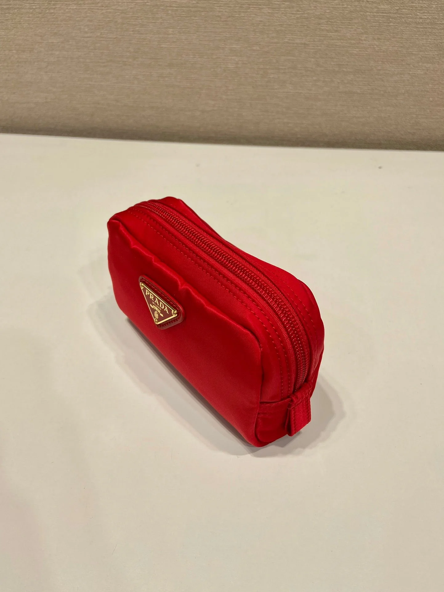 Prada  CLUTCH 12 IN PASSION RED RE-NYLON wallets