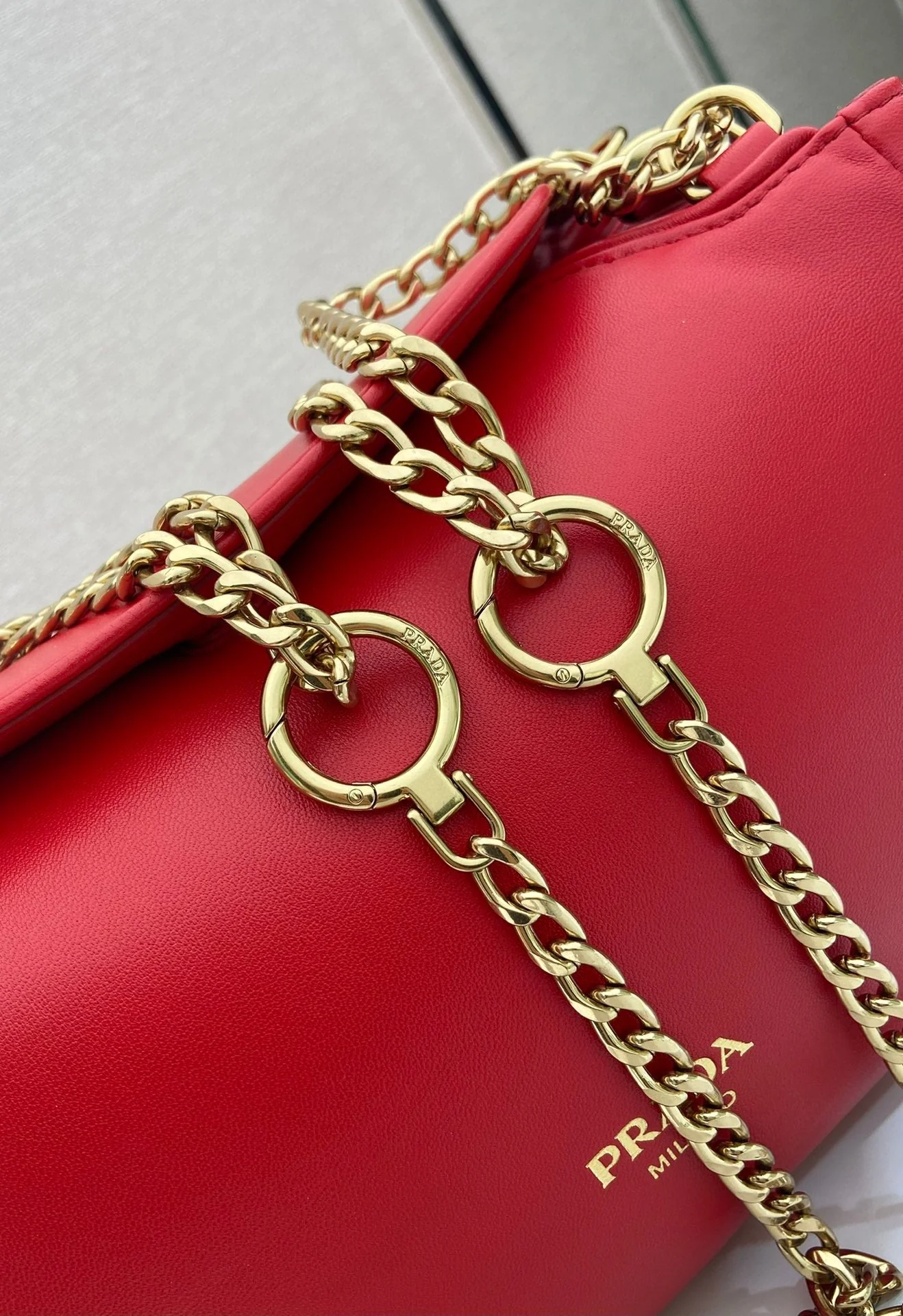 Prada Tumulte bag 24 red leather 280840
