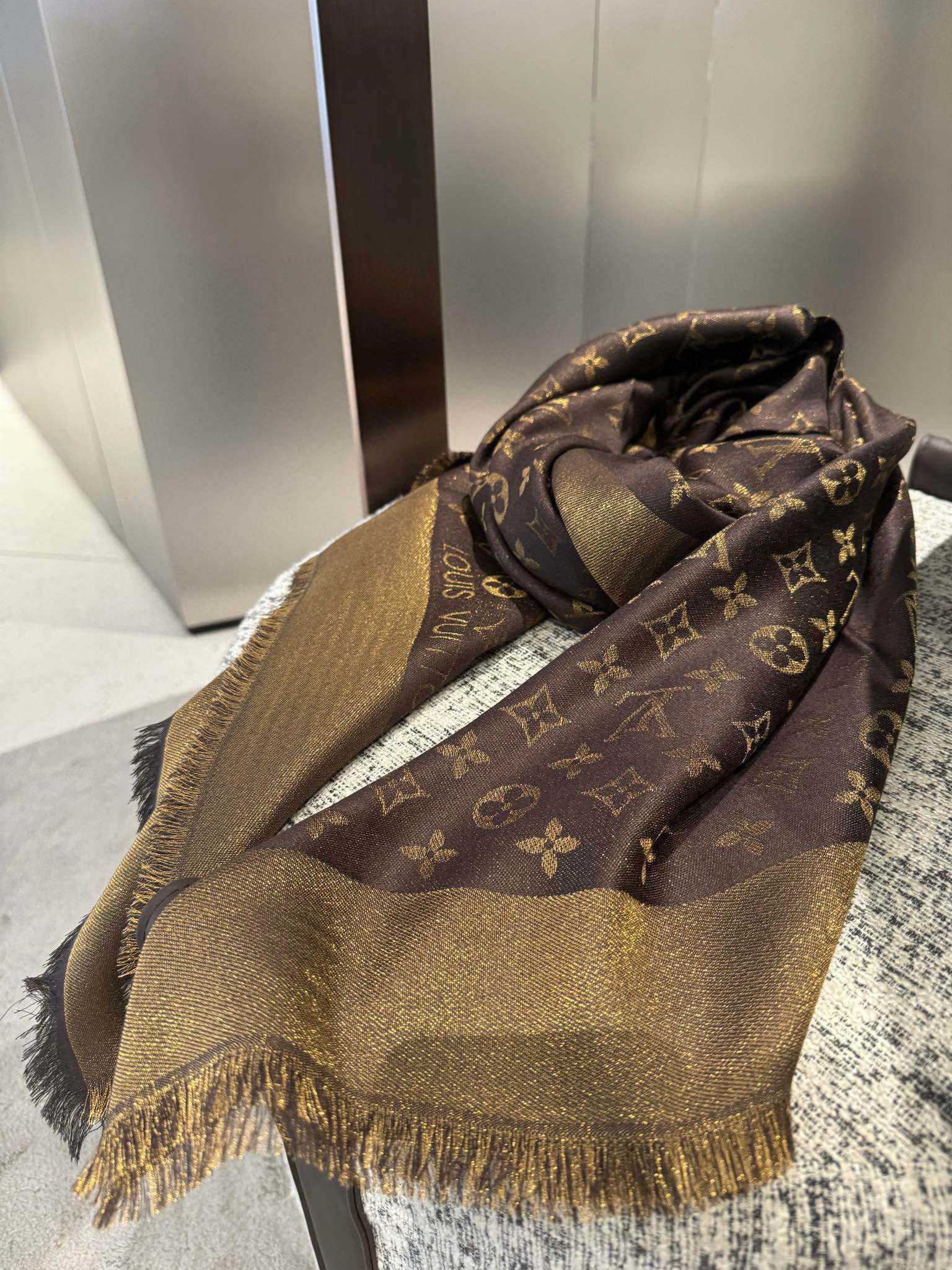 LV Classic Monogram Shine Shawl
