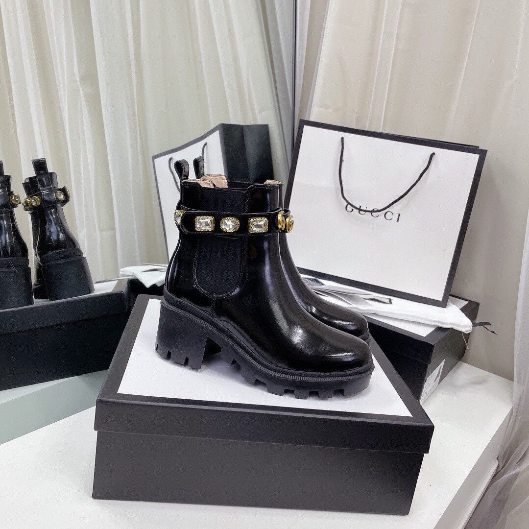 Gucci Anklet Boots in Shiny leather