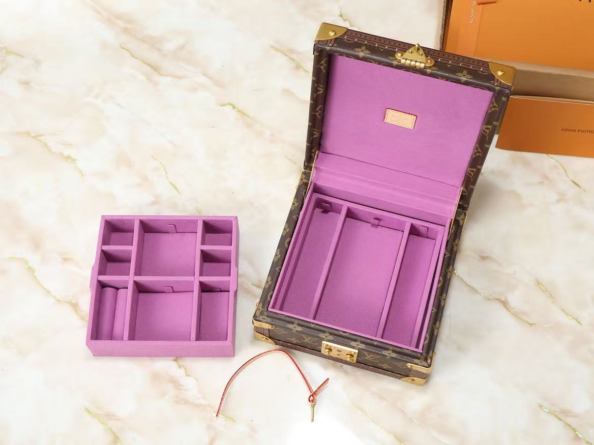 Louis Vuitton LV bags  jewelry trunk