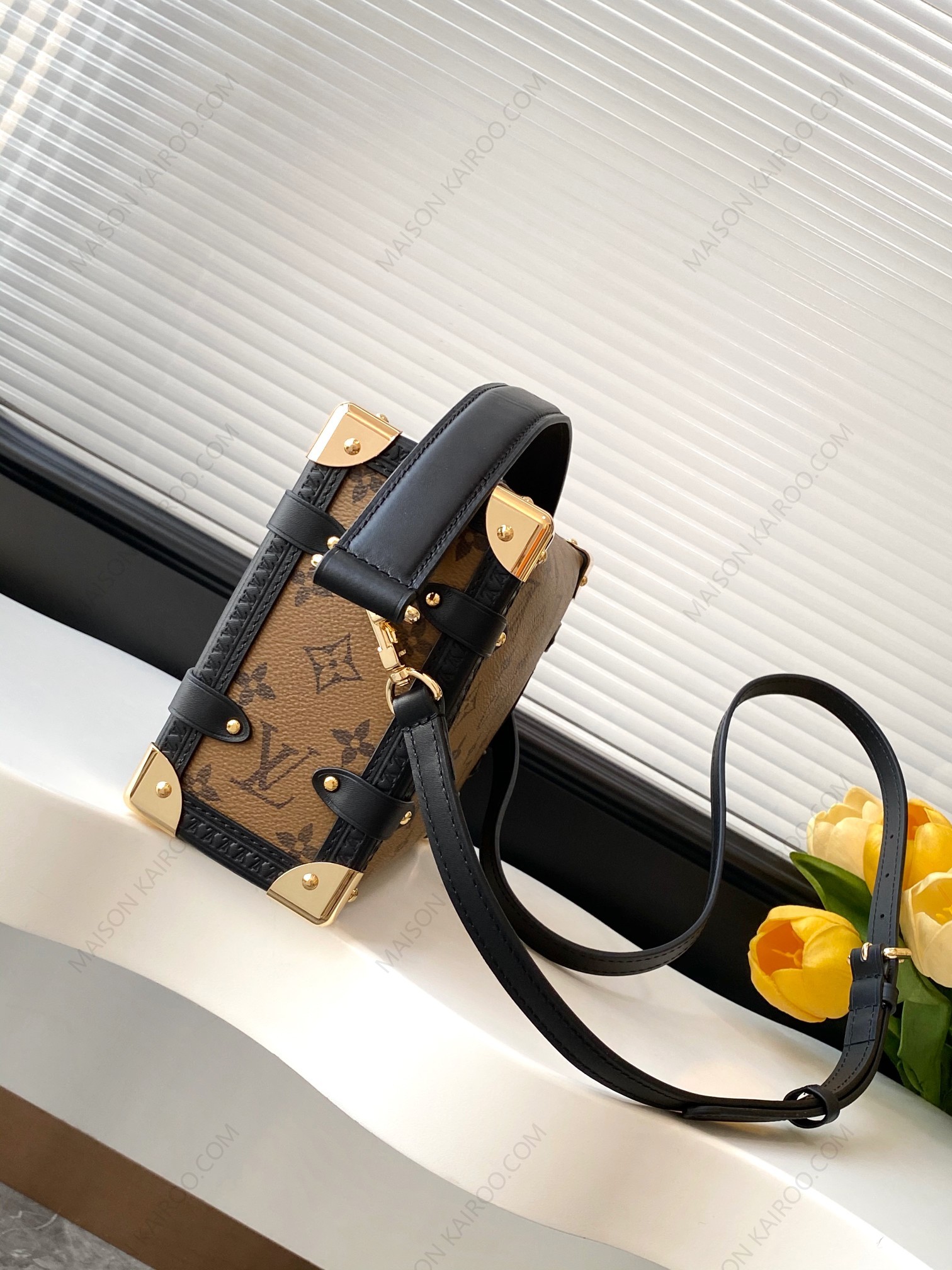 Louis Vuitton LV Side Trunk PM /MM Monogram Reverse Canvas Trim S-Lock Soft Shoulder Bag - KAIROO