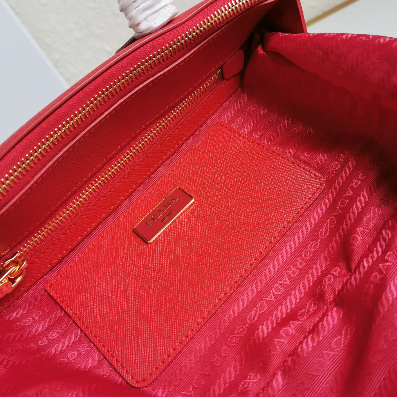 Prada MEDIUM GALLERIA 28 RED SAFFIANO LEATHER