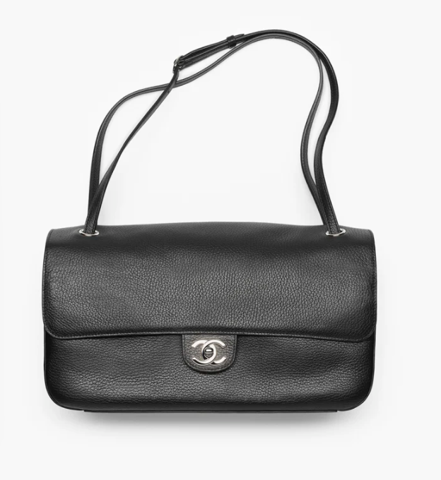 CHANEL Spring Summer 2026  Maxi Flap bag in Black AS6231