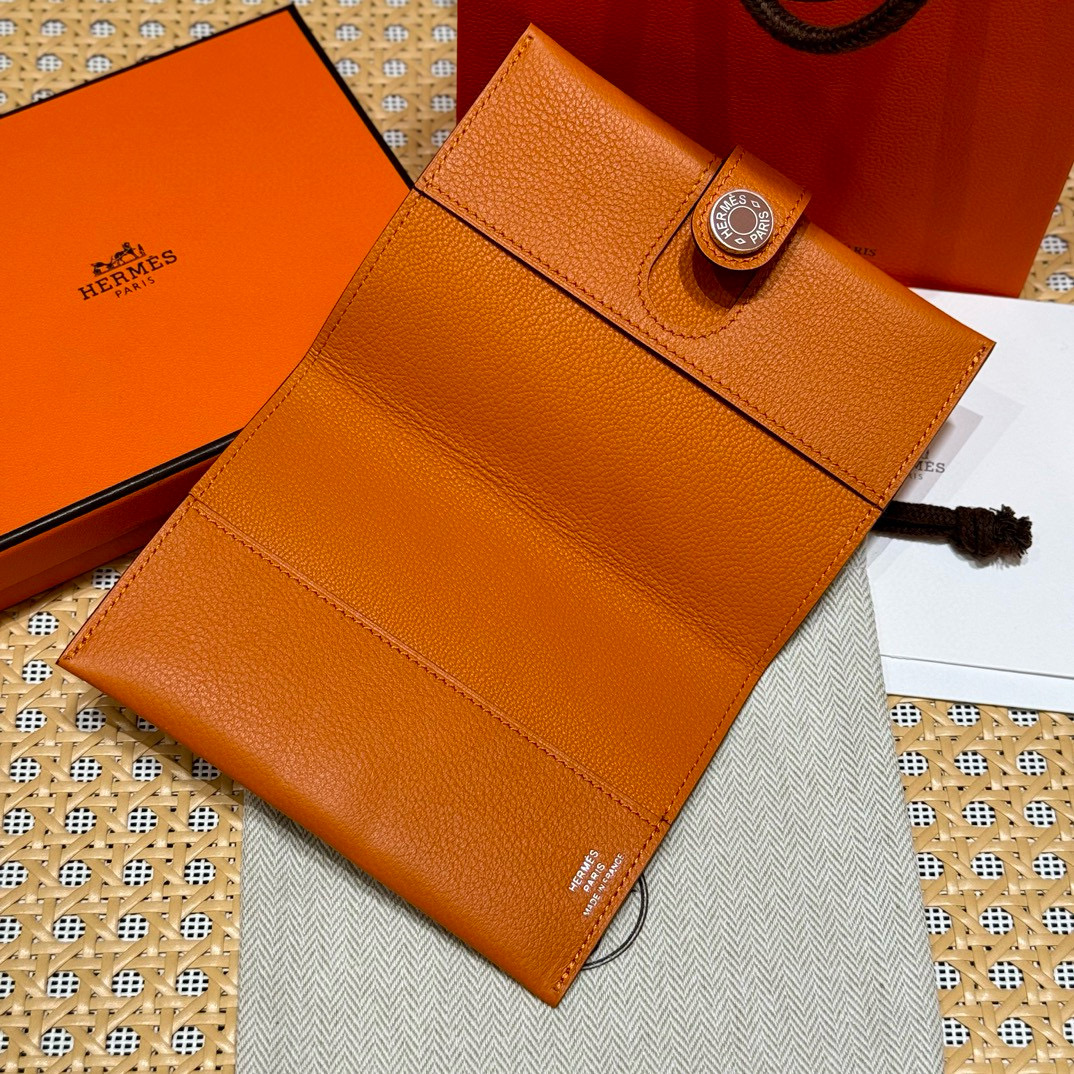 Hermes Orange Evercolor R.M.S Passport Holder
