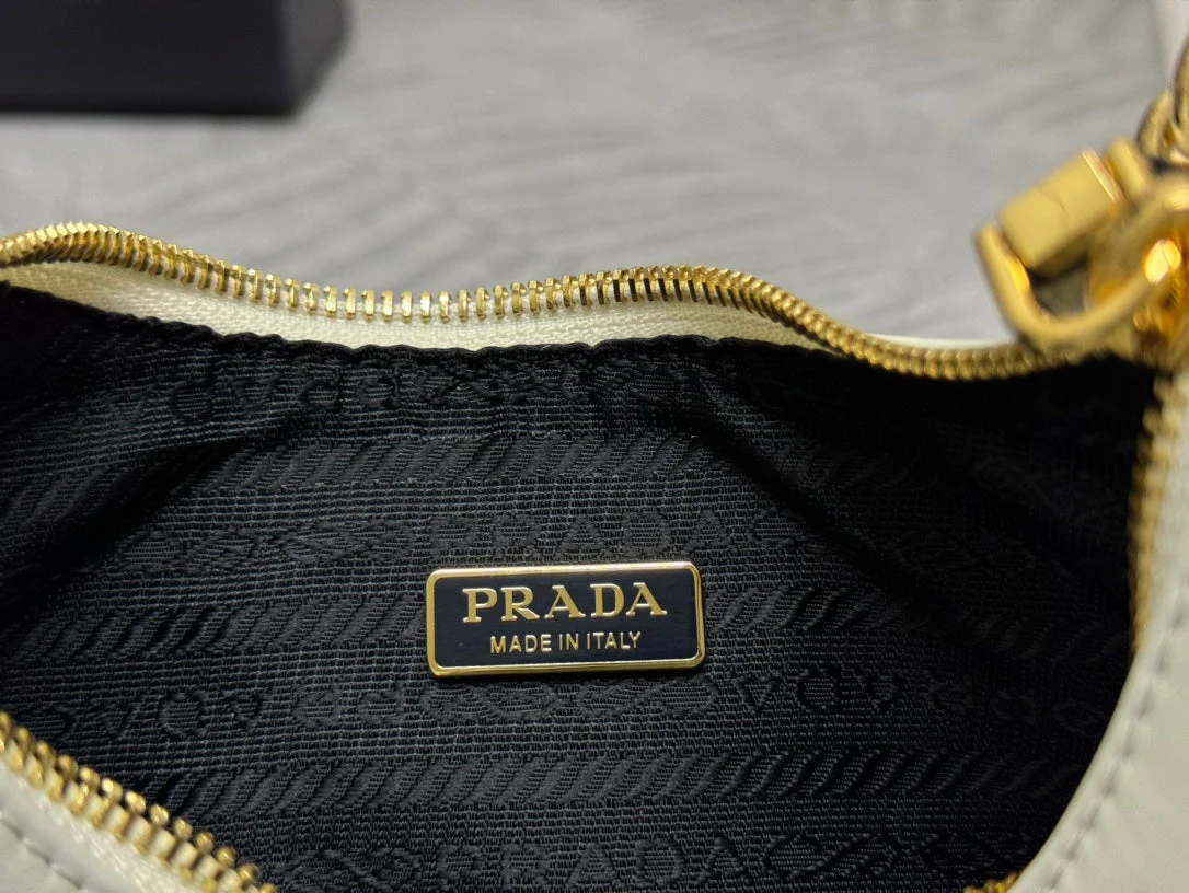 Prada HOBO BAG 23 IN WHITE NAPPA LAMBSKIN GOLD CHAIN