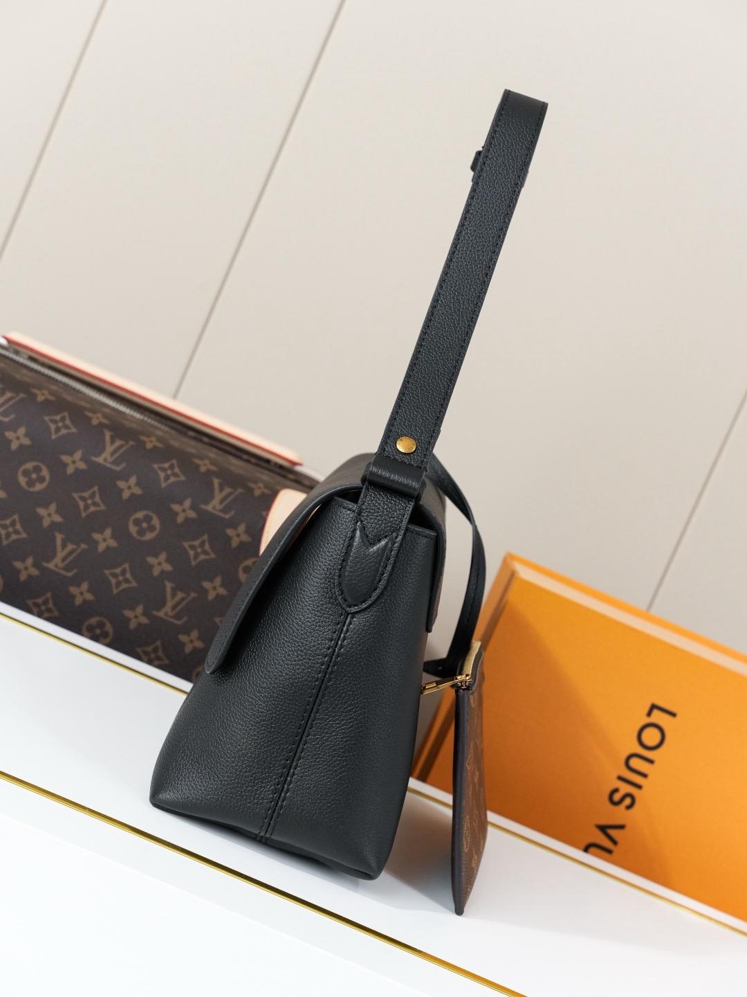 Louis Vuitton LV Low Key bags M13148