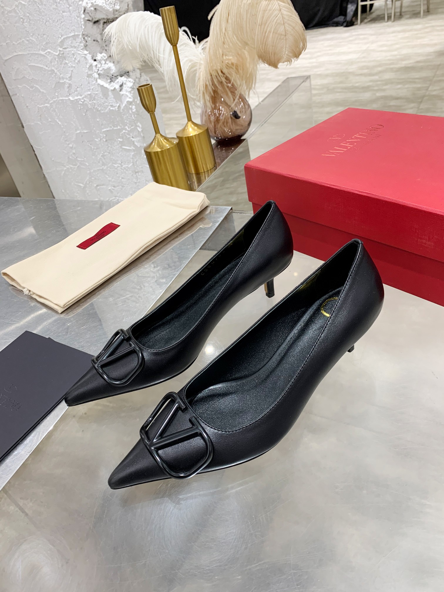 Valentino Garavani Black Pointed Toe Tonal VLogo Leather Kitten Heels - KAIROO