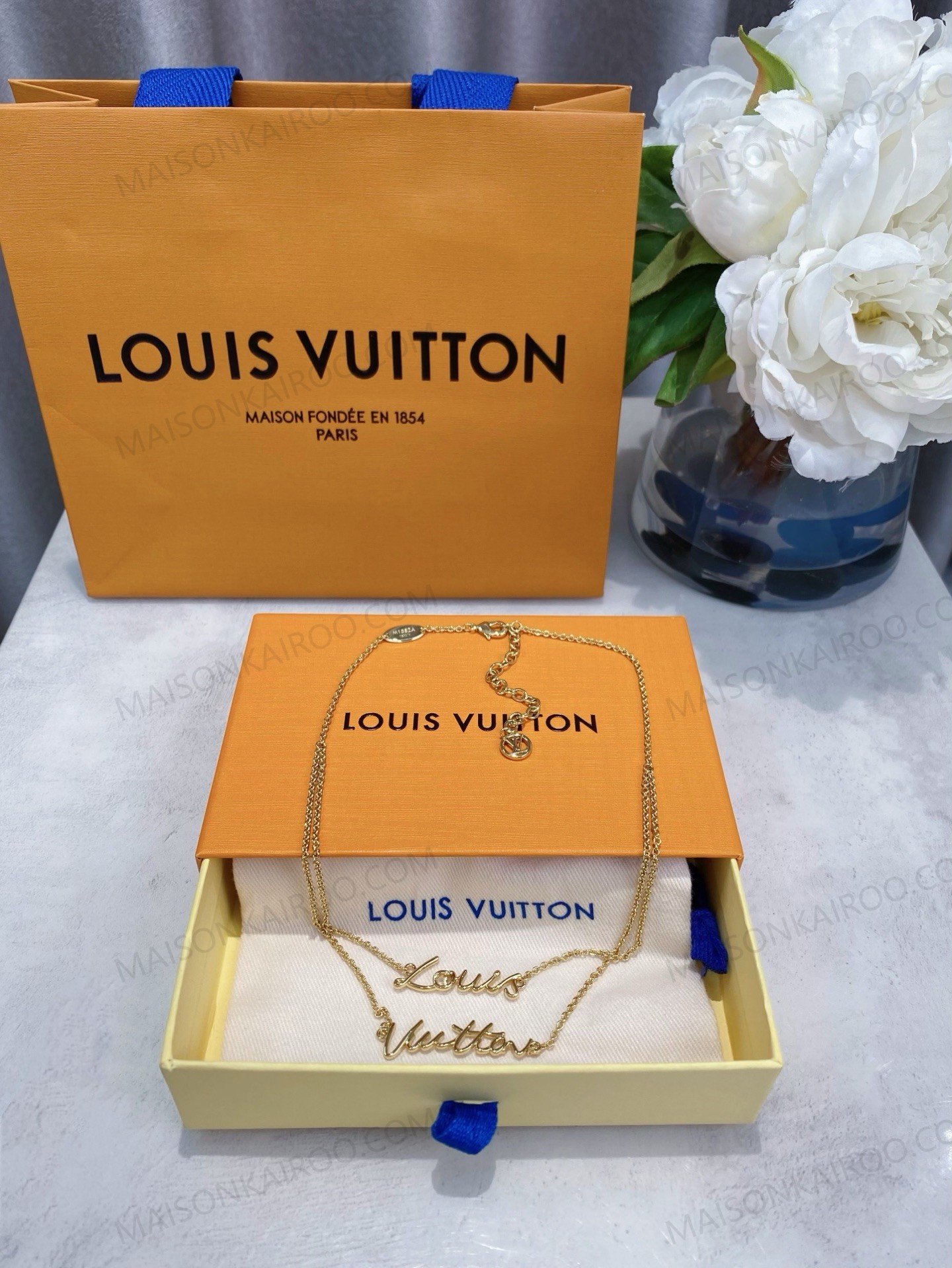 Louis Vuitton LV Signature Script Pendant Necklace - KAIROO
