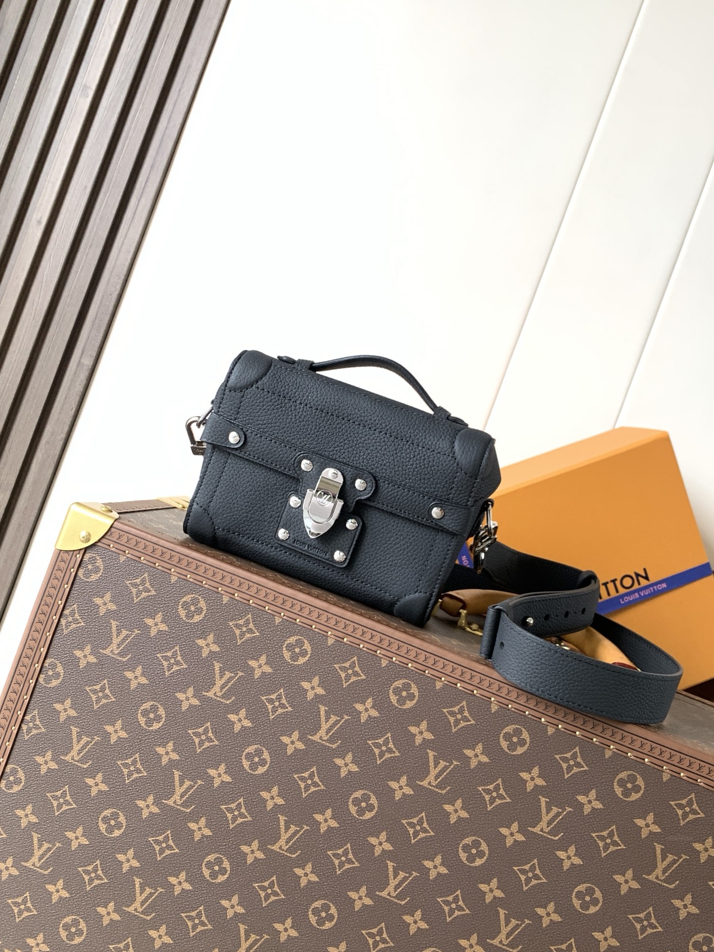Louis Vuitton Soul Trunk handbag