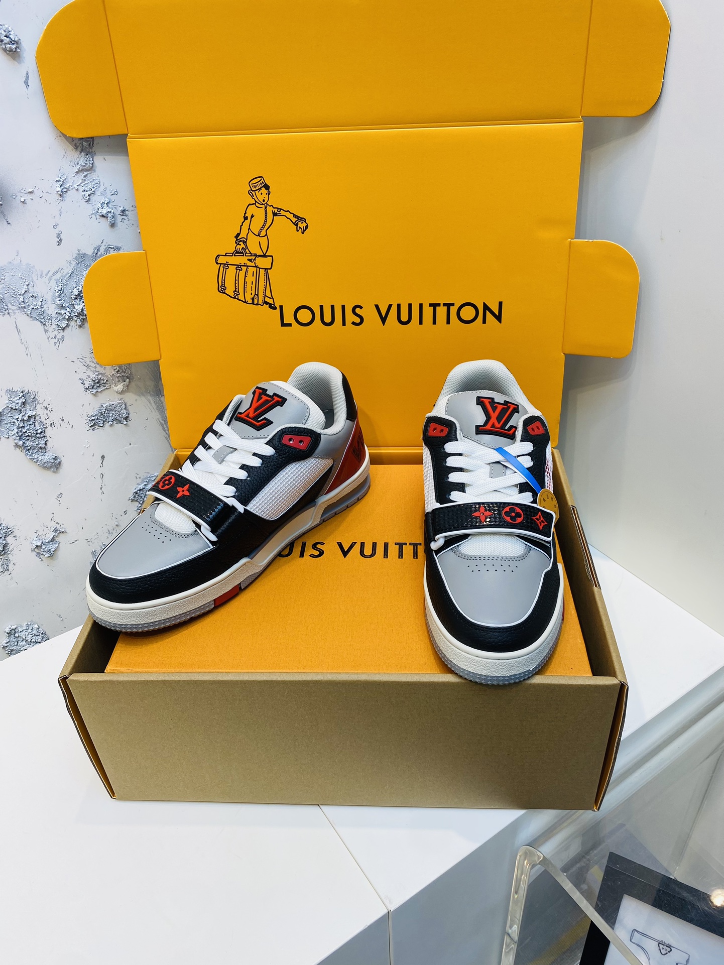 LV Unisex Trainer Sport Shoes