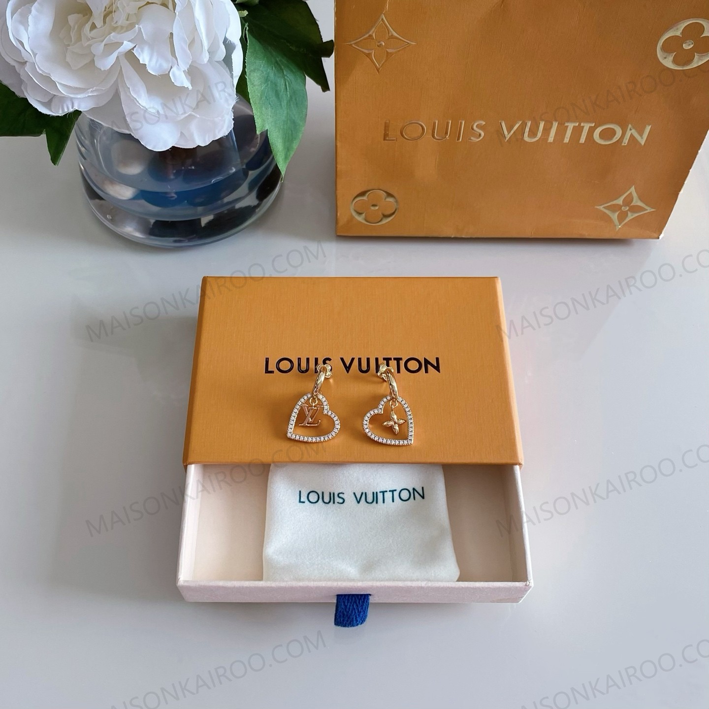 Louis Vuitton LV Iconic Heart Earrings - KAIROO