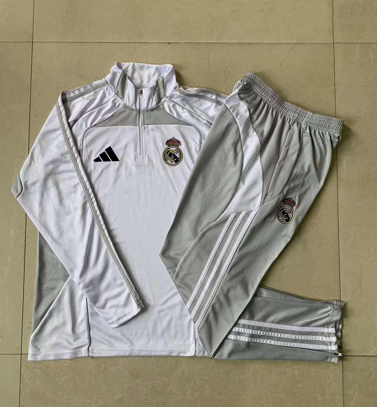 Real Madrid Kids Training Suit 25/26 | Soc Jersey - Premium Football Jersey