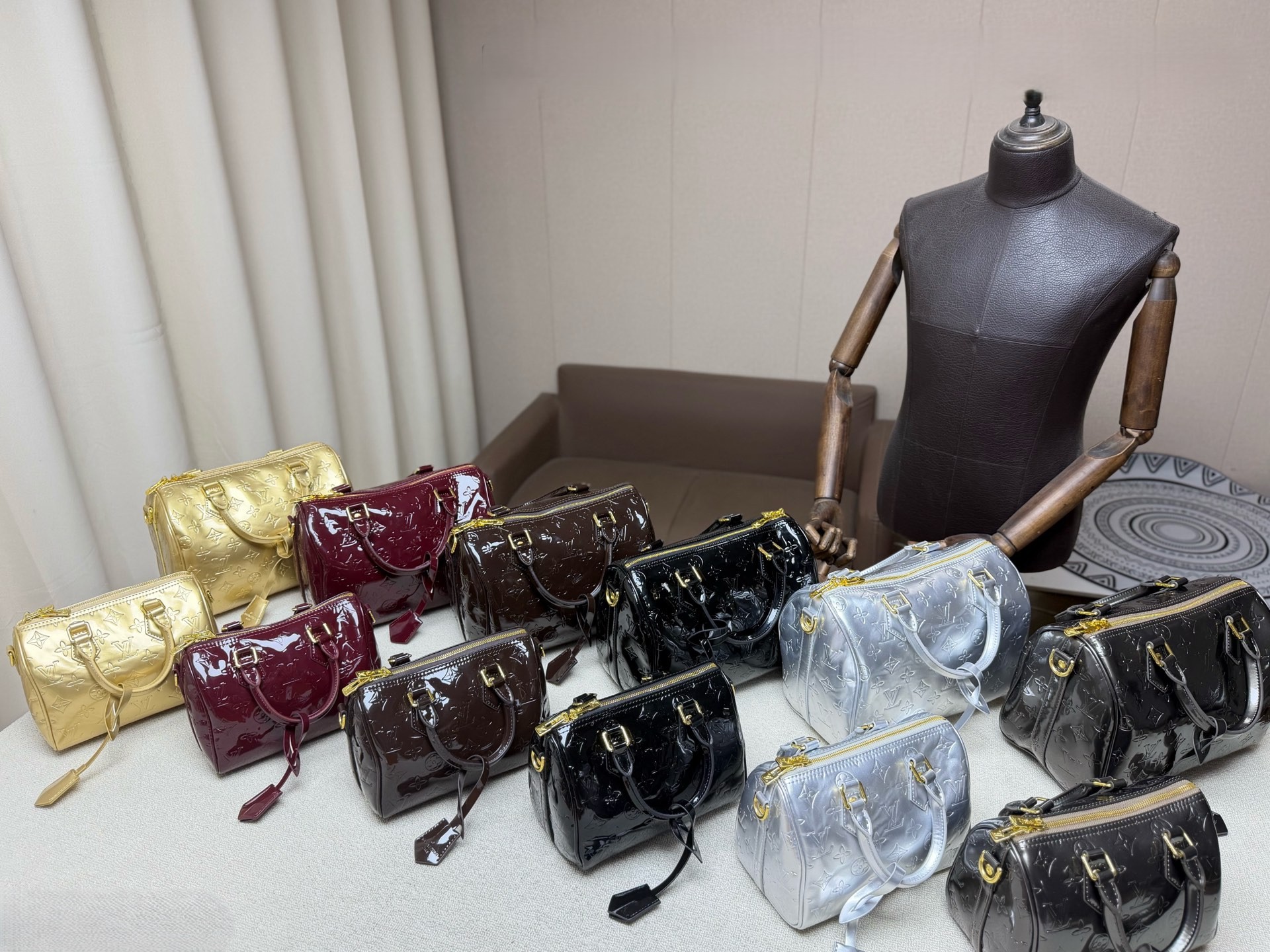 Louis Vuitton LV Speedy 20/25 Vernis Embossed Patent Leather Boston Top Handle Bag - KAIROO