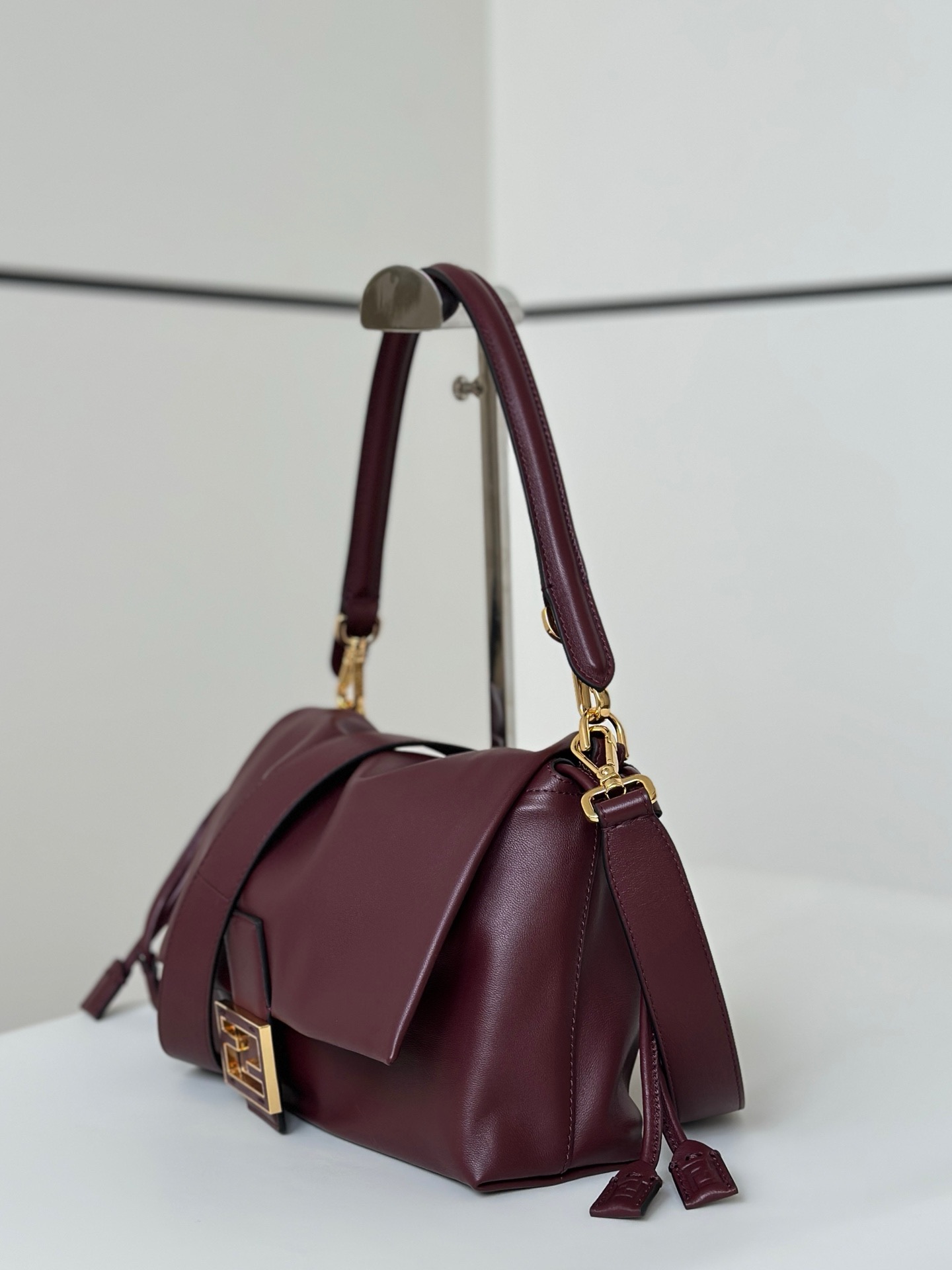 Fendi Medium Baguette Soft Bag in Nappa leather-Burgundy