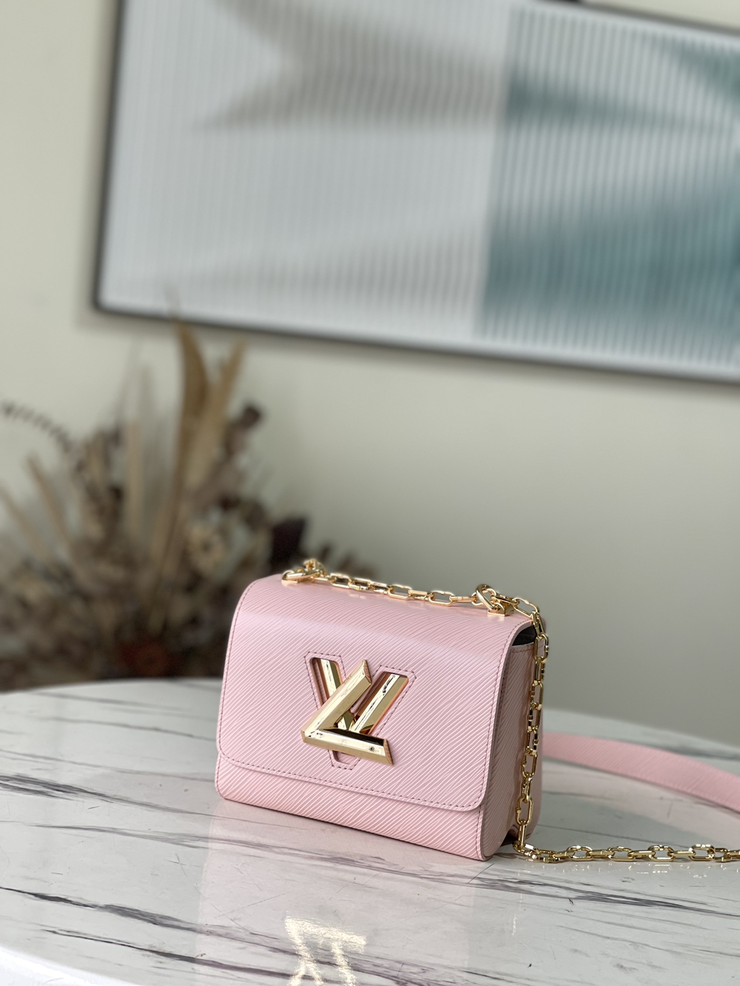 Louis Vuitton LV Twist MM M21027
