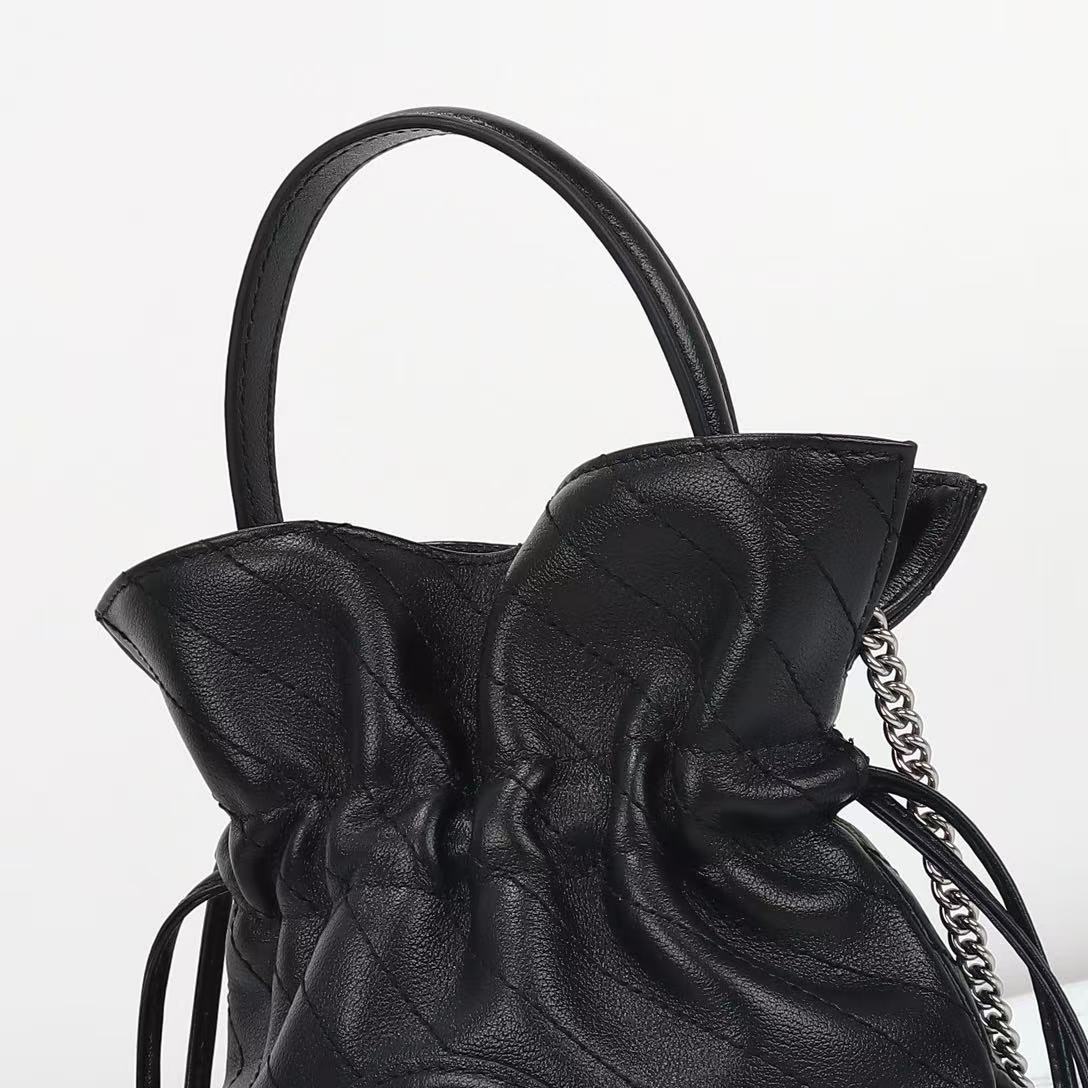 Gucci new chain crossbody bag