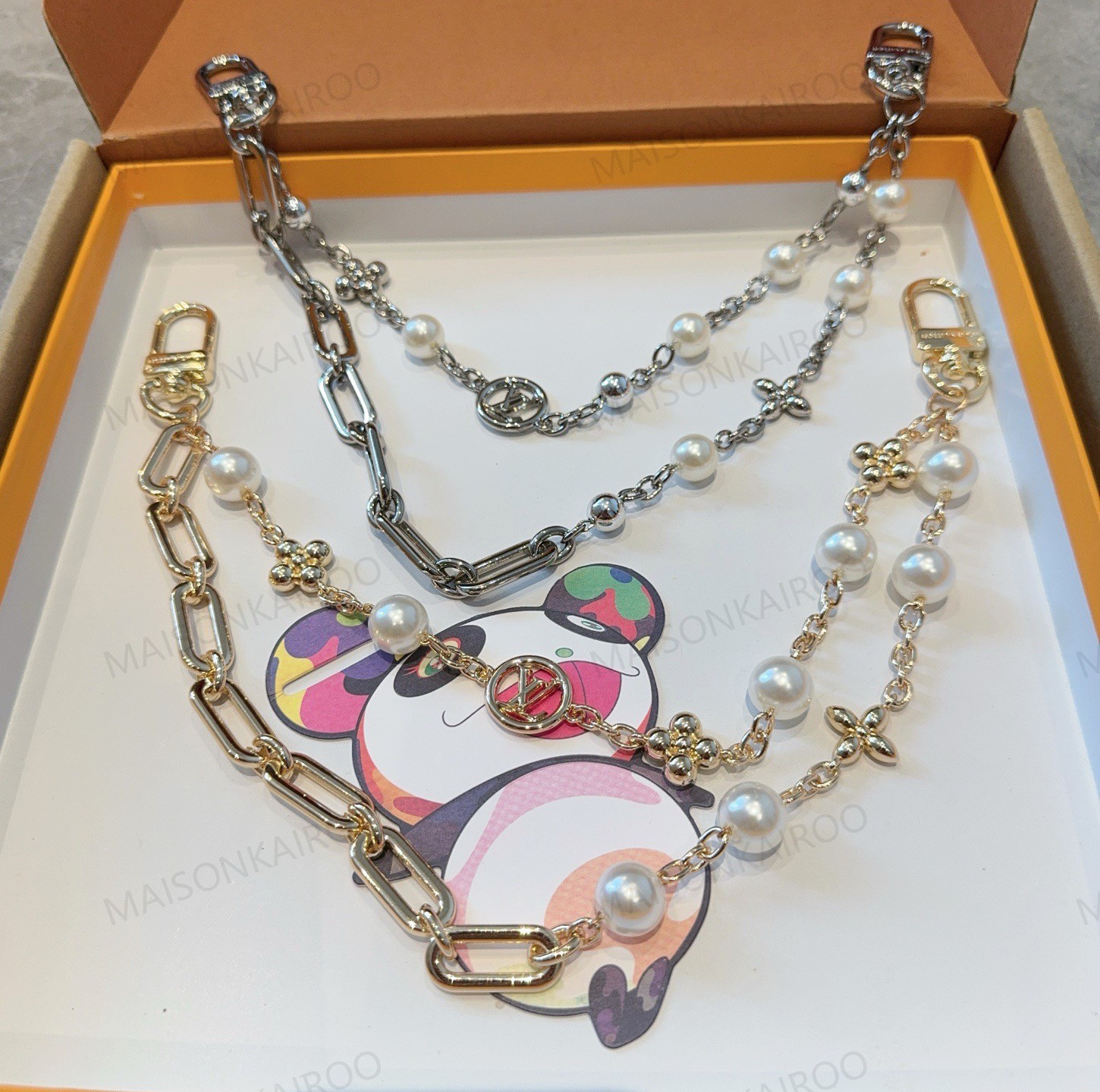 Louis Vuitton LV Pearl Floral Chain Bag Charm - KAIROO