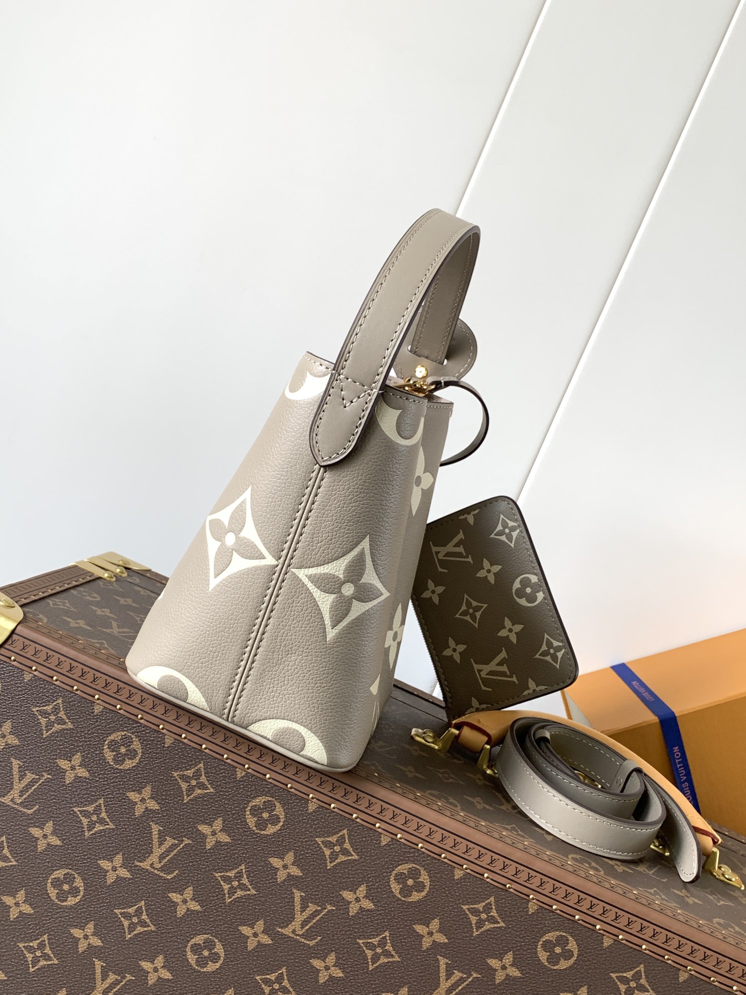 M13045All in BB Handbag in Monogram Empreinte leather
