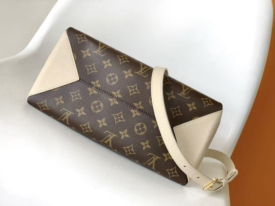 Louis Vuitton LV Opéra BB canvas tote bag