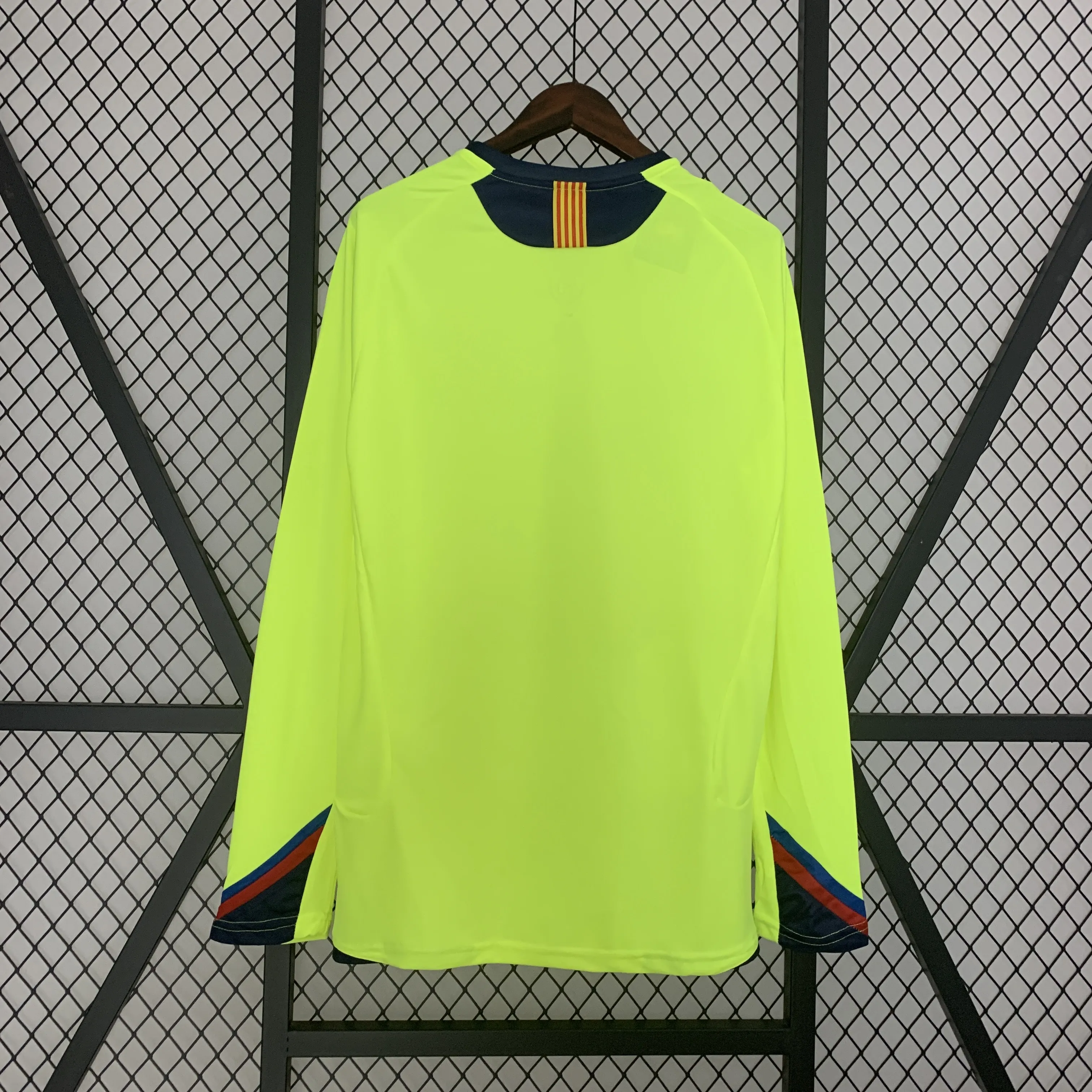 Retro 2005/06 Barcelona Away Long Sleeves S-XXL