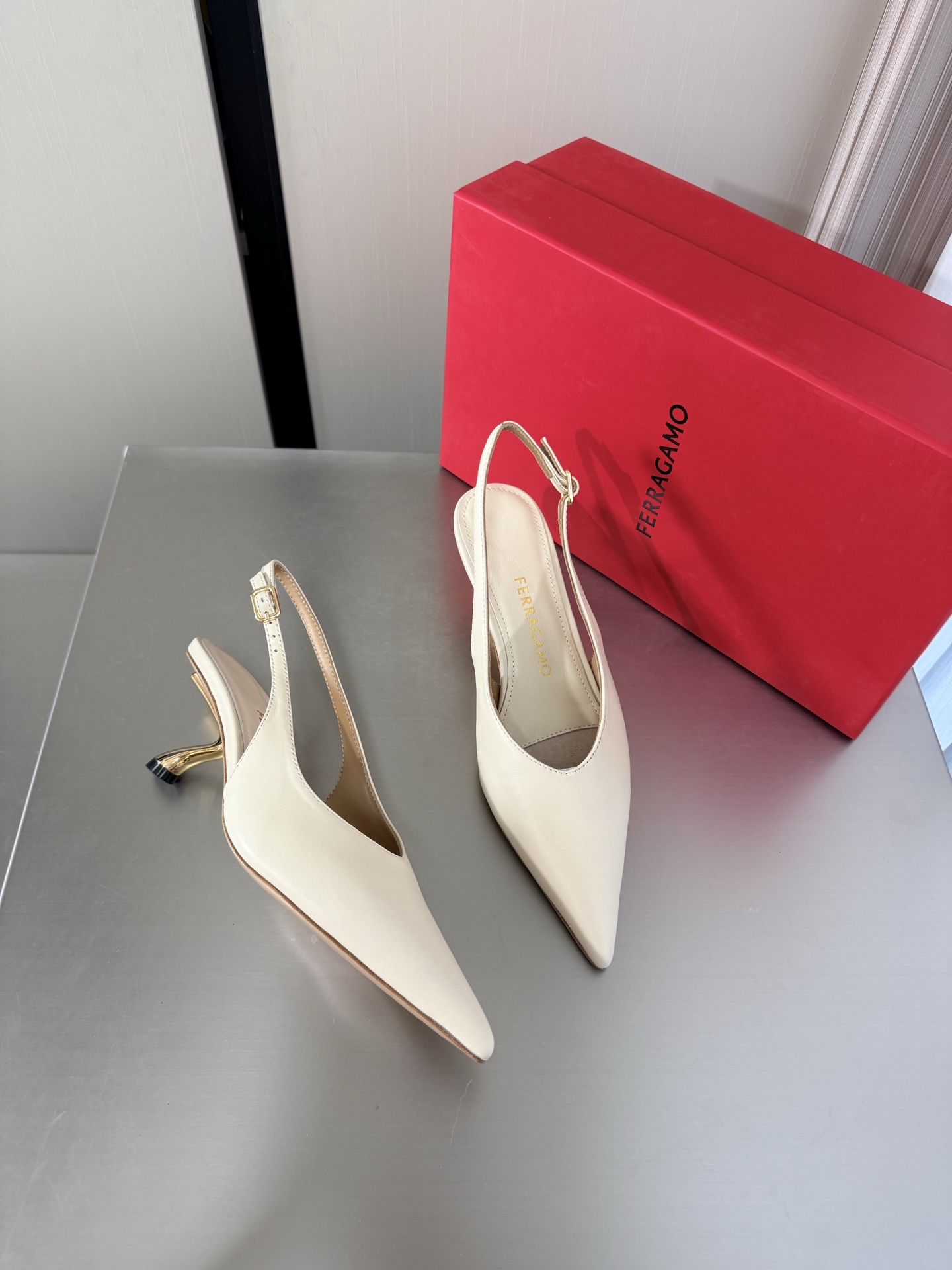 Ferragamo 2026 New Leather Slingback