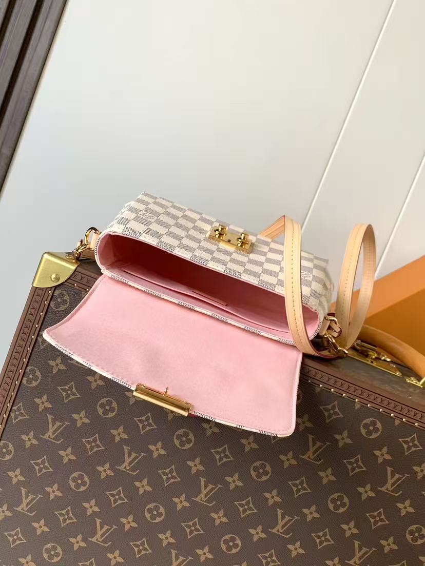 Louis Vuitton Croissette handbag