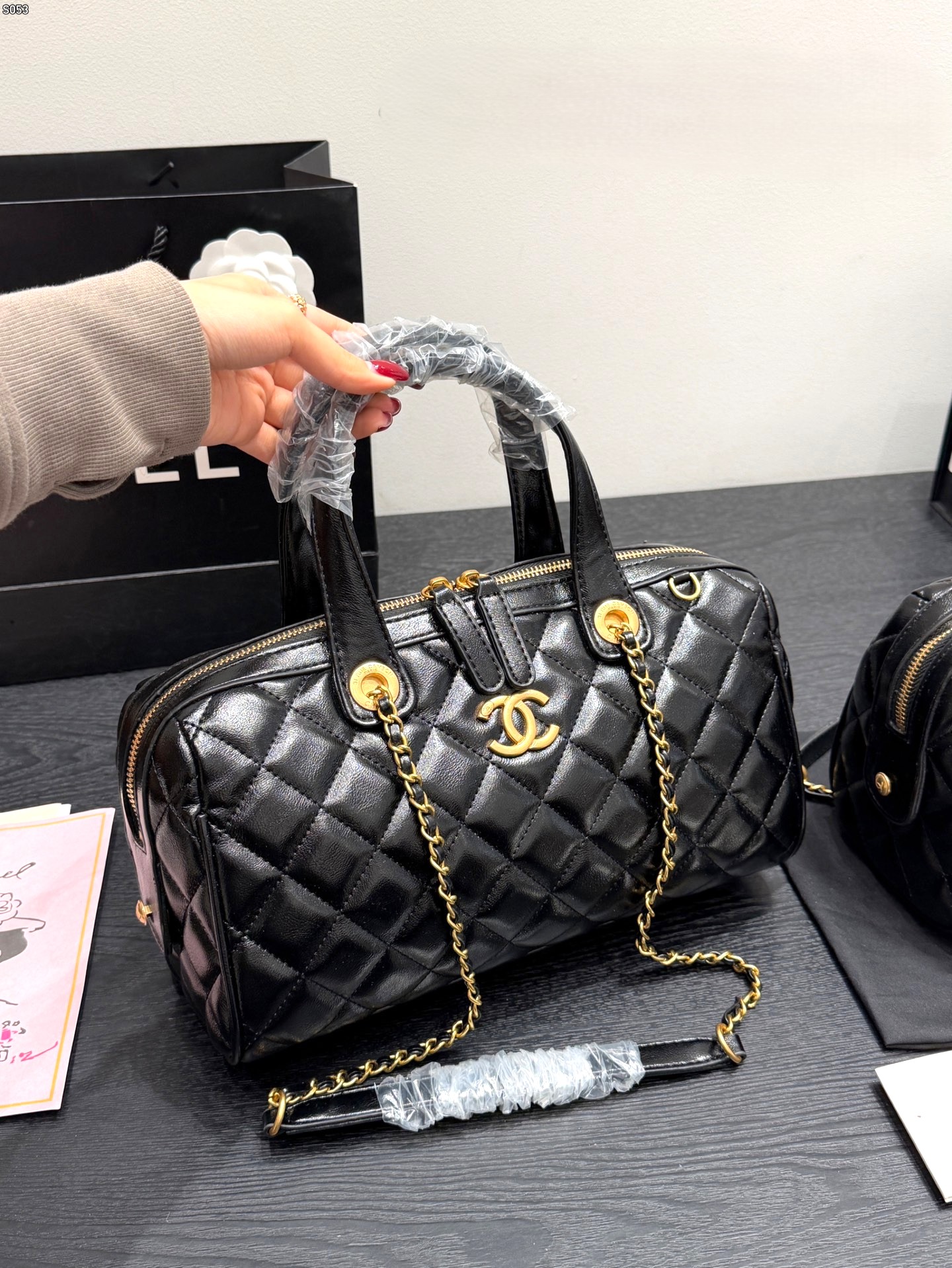 Chanel 25S Medium & Small Black Shiny Leather Quilted Vintage CC Turn-lock Chain Horizontal Handle Bowling Bag - KAIROO