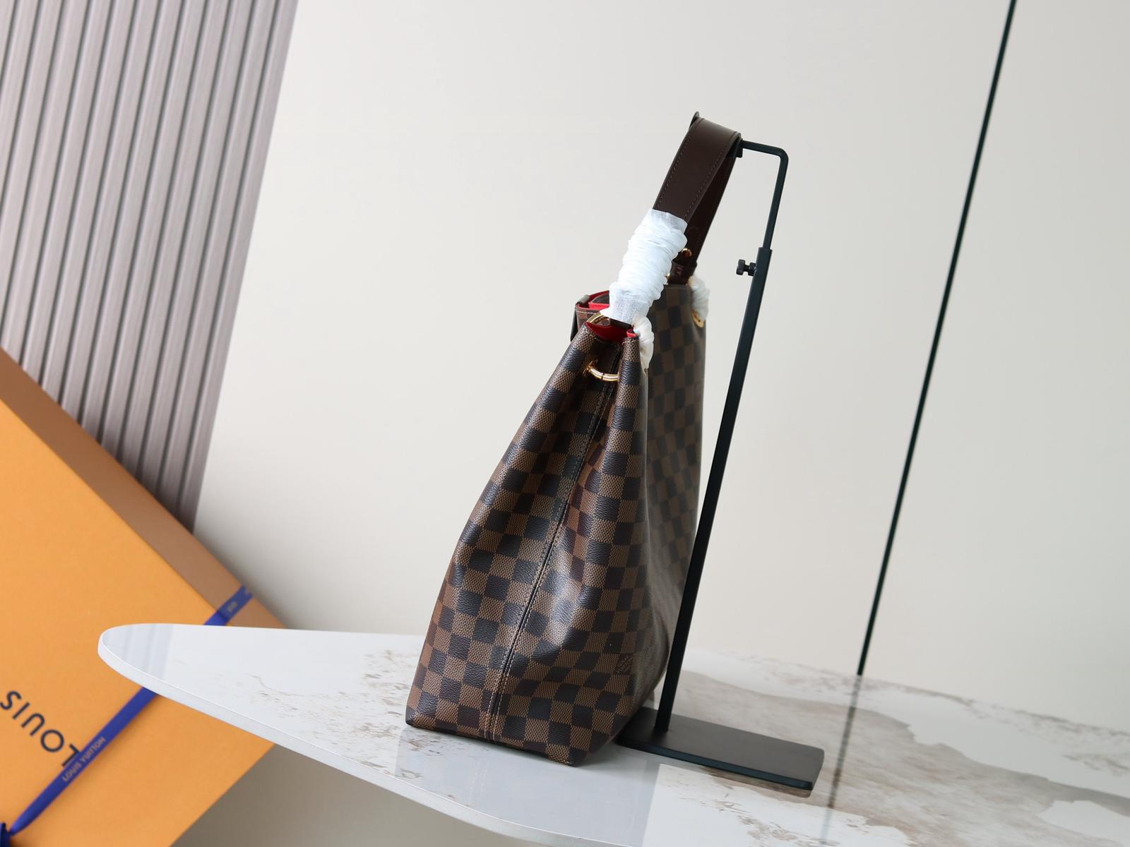 Louis Vuitton LV classic monogram shopping bags