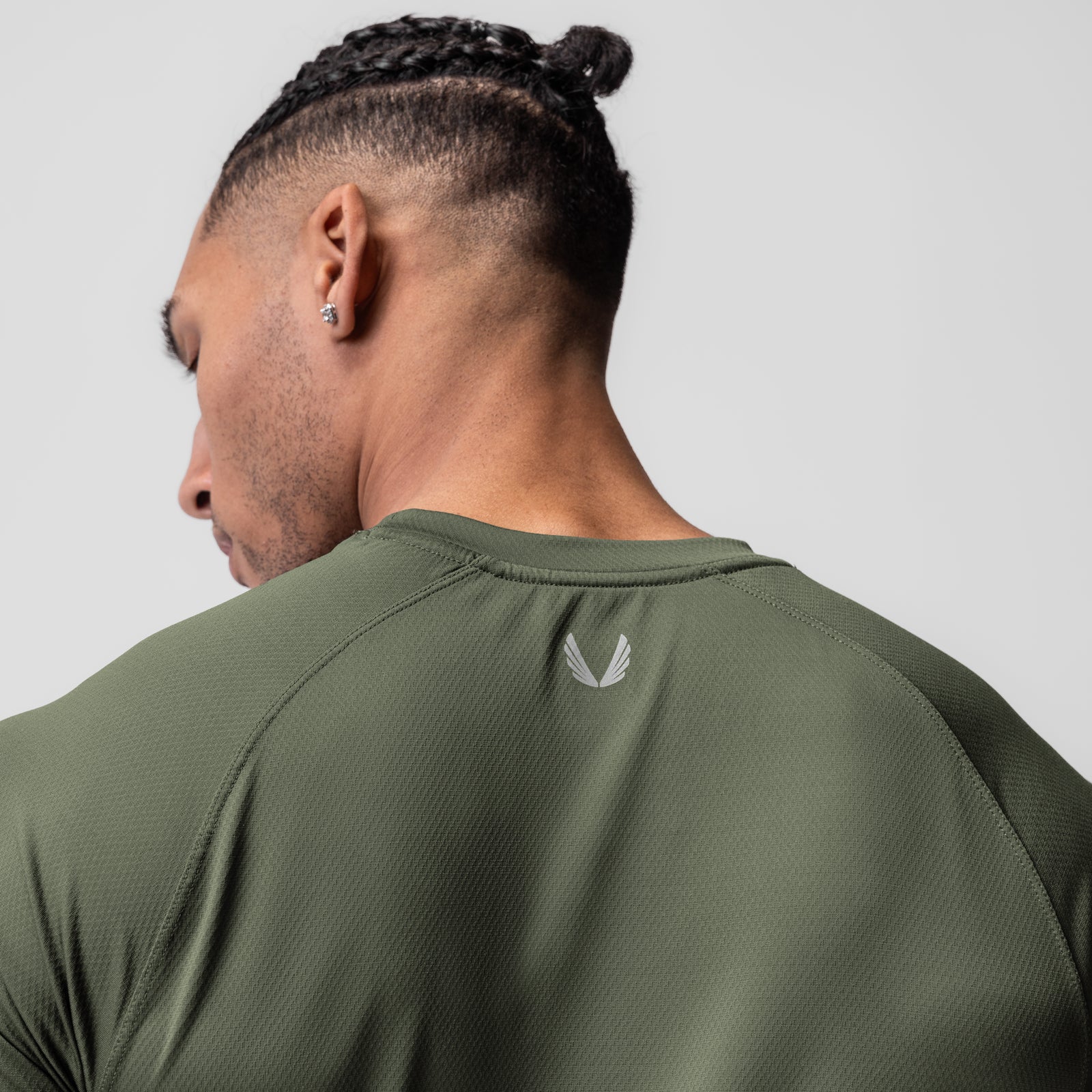 0660. AeroSilver Established Tee - Olive 