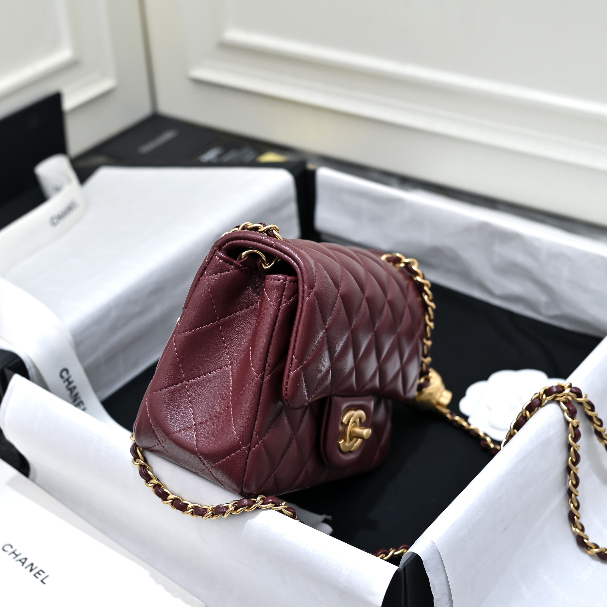 Chanel Mini Flap Crossbody Bag in Burgundy Lambskin AS1786