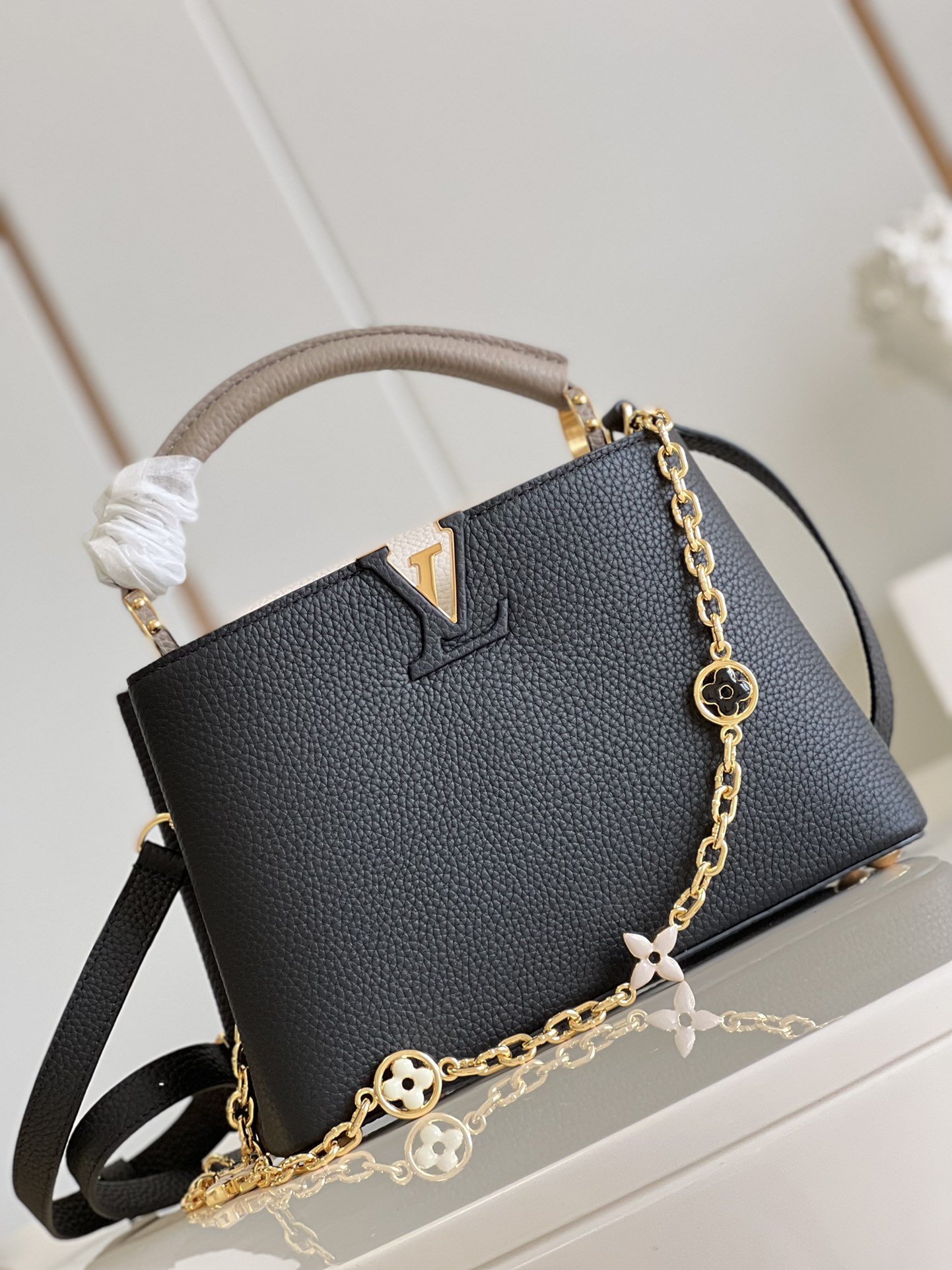 Louis Vuitton LV Z Capucines MM