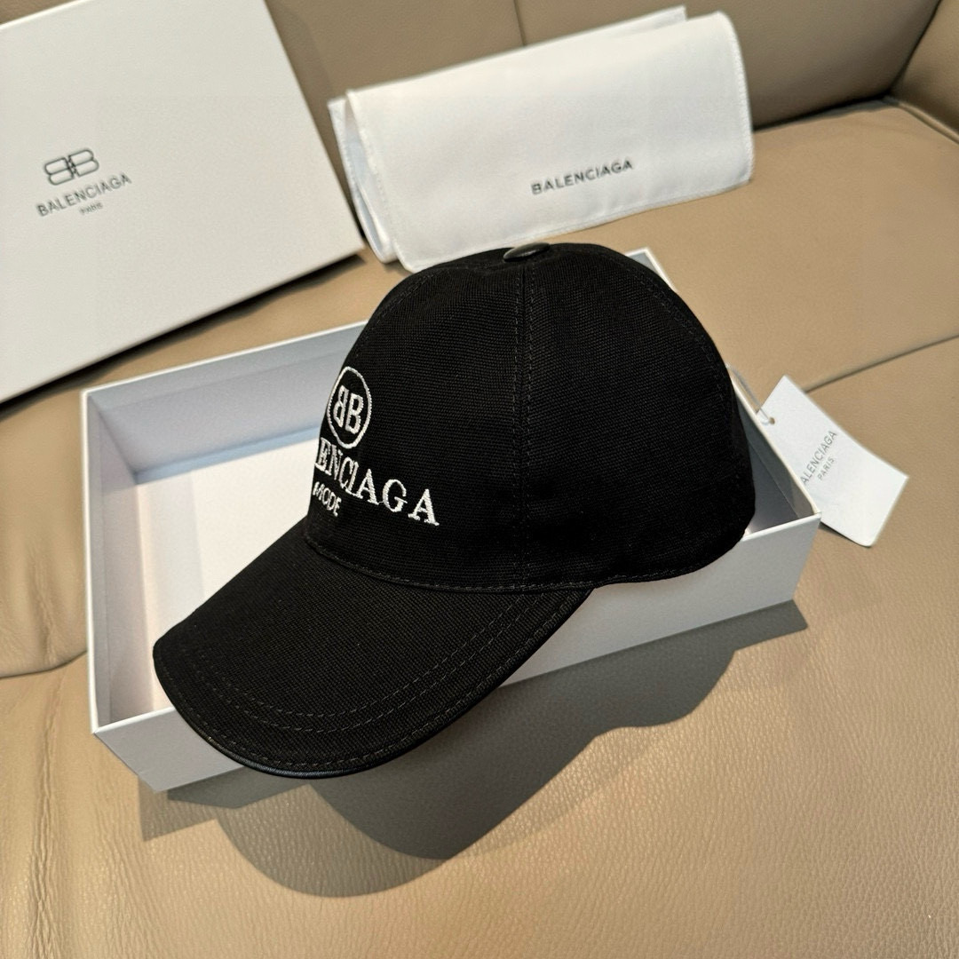 Balenciaga Classic Baseball Cap
