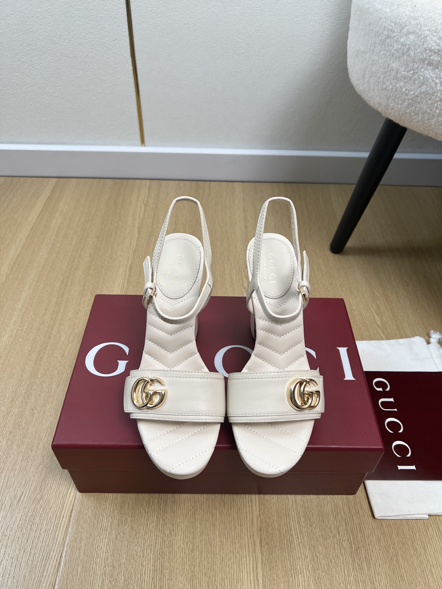 Women's platform sandal with Double G-Ivory